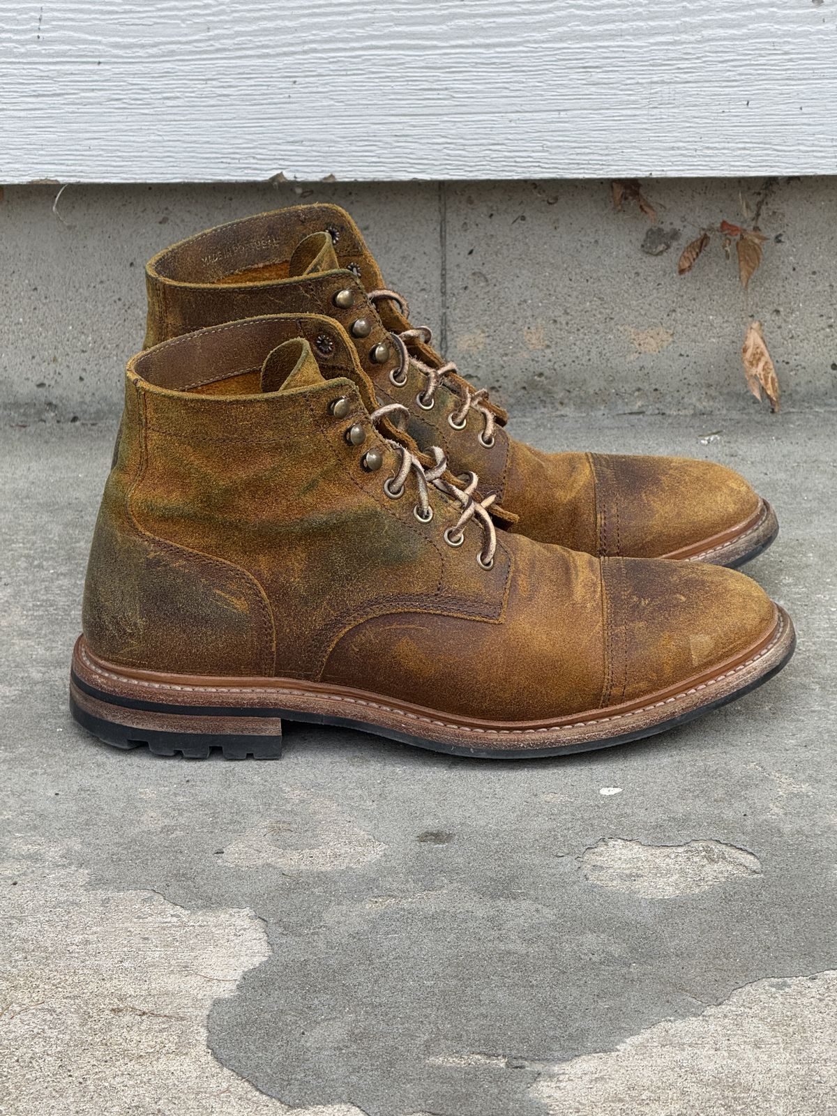 Photo by rigglethor on March 4, 2026 of the Parkhurst The Richmond in Apollo Waxy Commander.