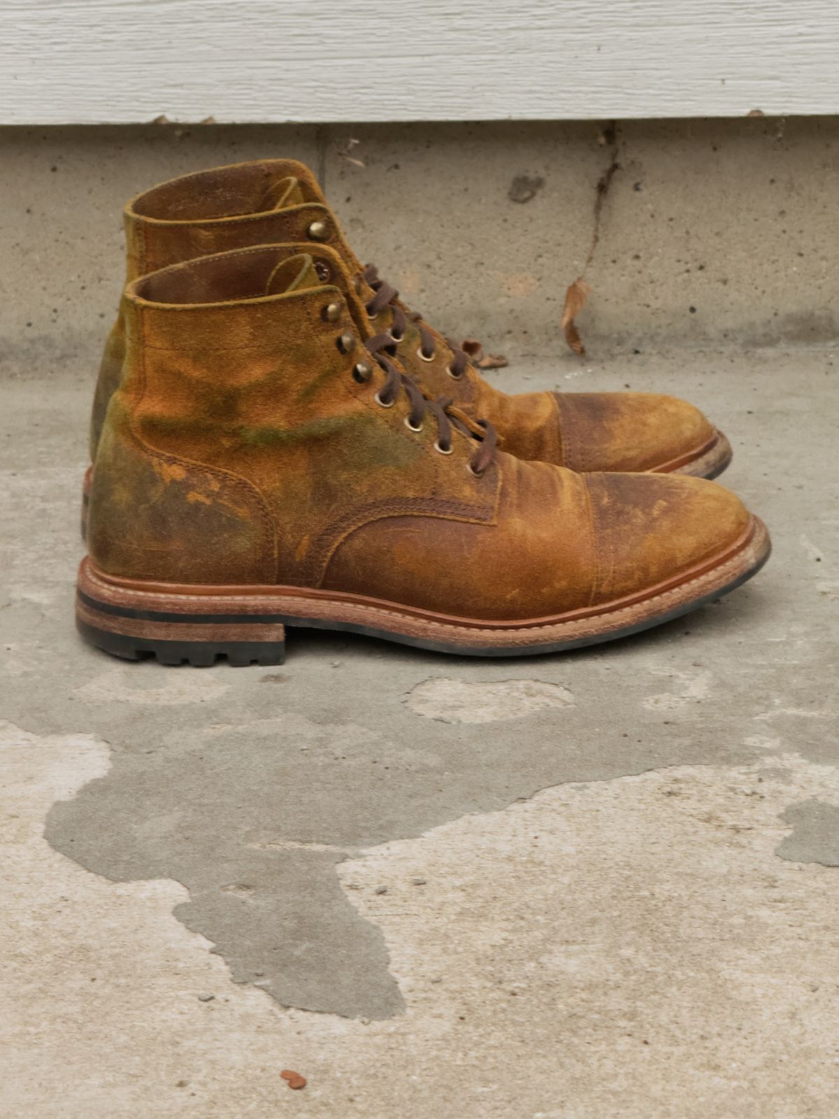 Photo by rigglethor on April 1, 2026 of the Parkhurst The Richmond in Apollo Waxy Commander.