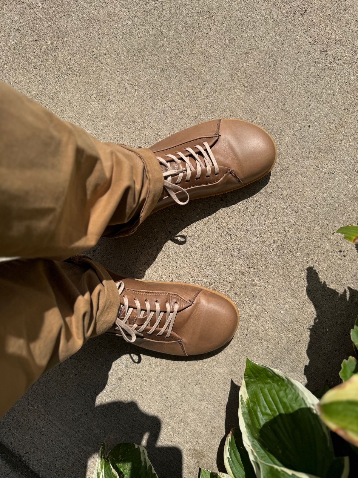 Photo by rigglethor on August 24, 2025 of the Goral Barefoot SMUGS in Horween Natural Chromexcel.
