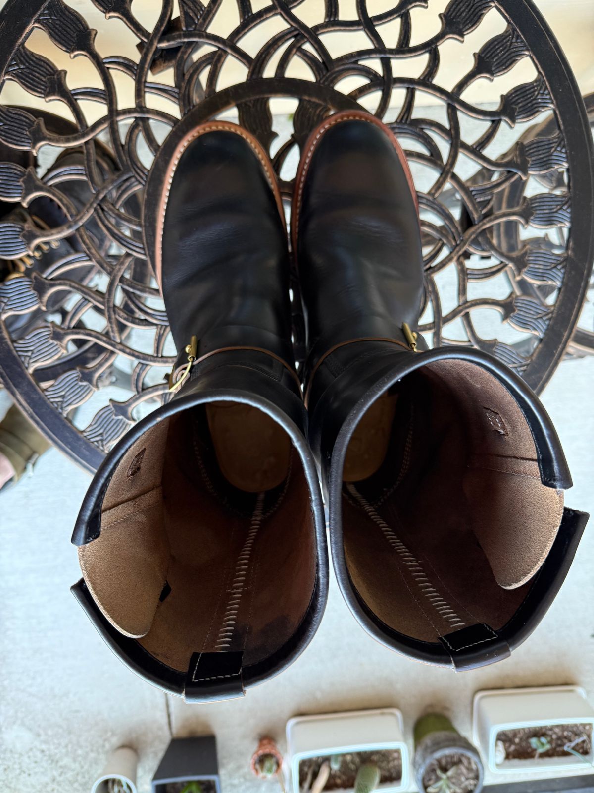 Photo by indi.raw.oninsb on November 5, 2025 of the The Flat Head Engineer Boots in Horween Black Chromexcel.