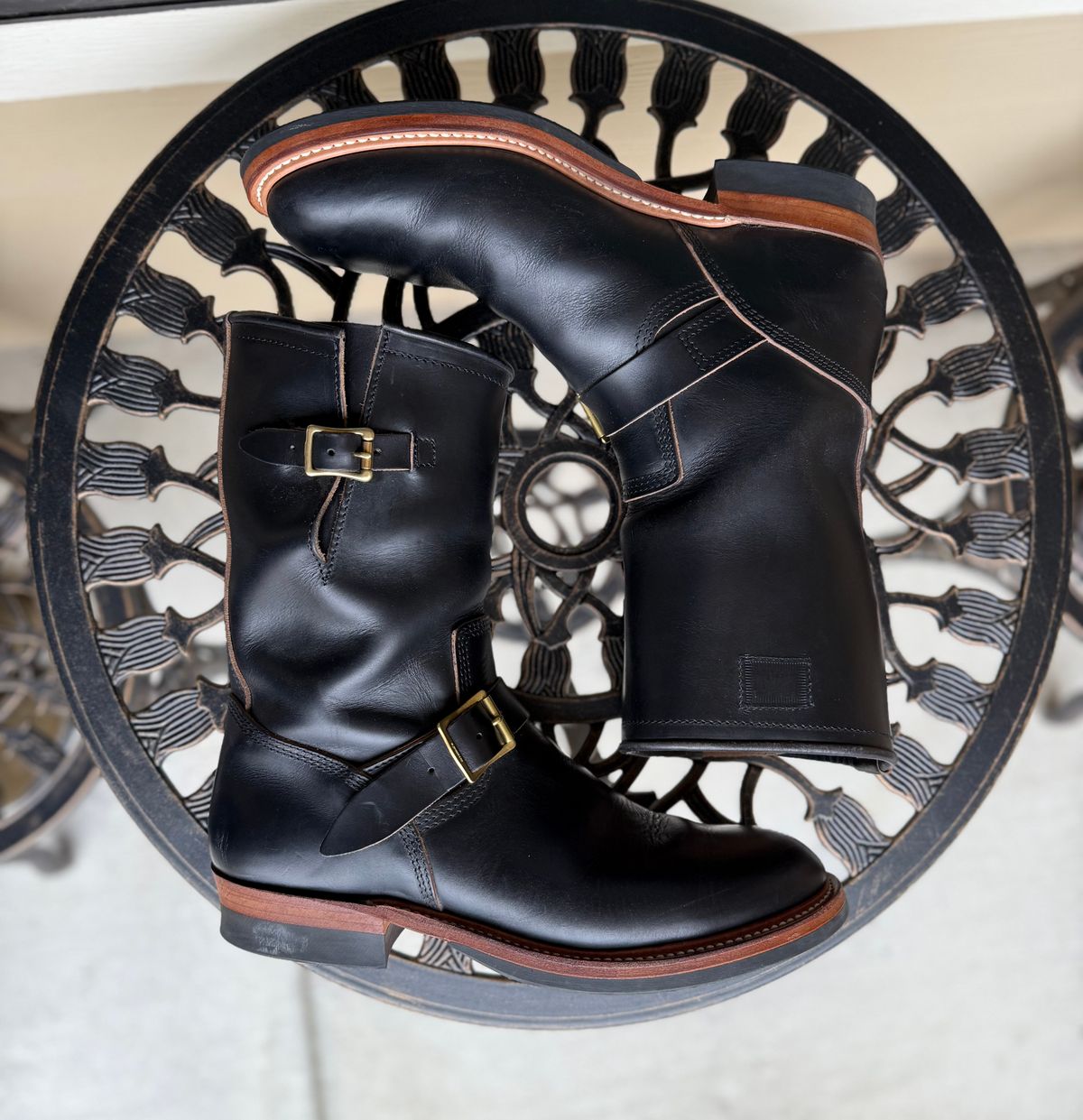 Photo by indi.raw.oninsb on December 1, 2025 of the The Flat Head Engineer Boots in Horween Black Chromexcel.