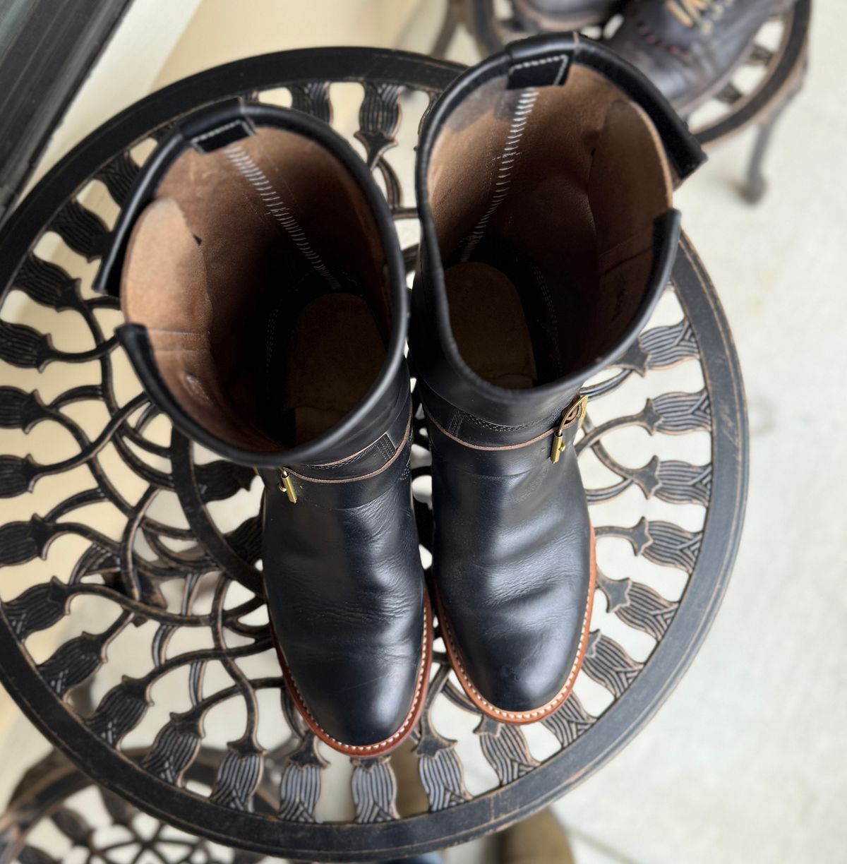 Photo by indi.raw.oninsb on December 1, 2025 of the The Flat Head Engineer Boots in Horween Black Chromexcel.