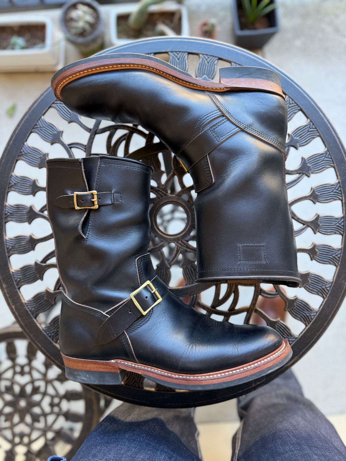 Photo by indi.raw.oninsb on January 2, 2026 of the The Flat Head Engineer Boots in Horween Black Chromexcel.
