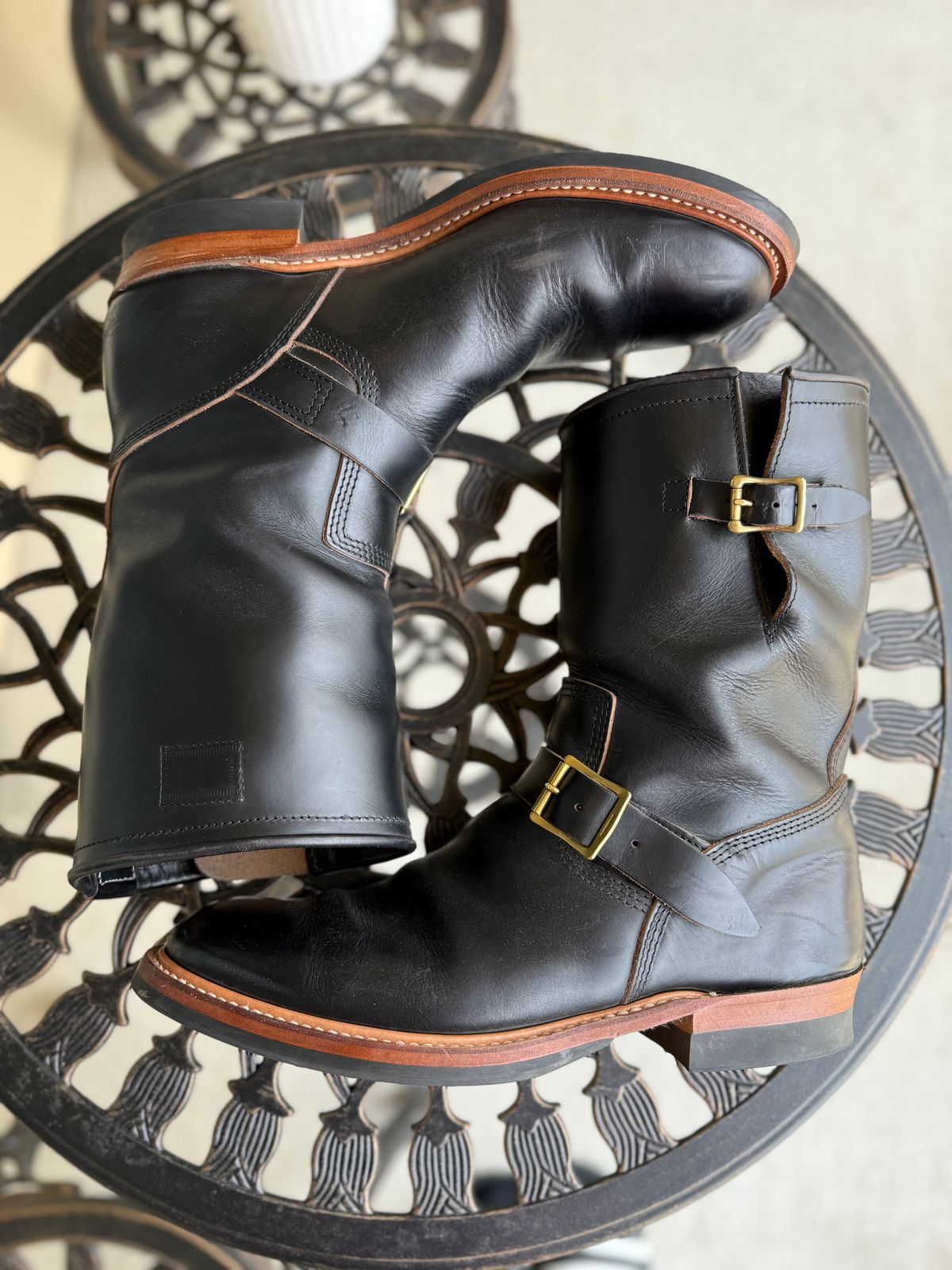 Photo by indi.raw.oninsb on February 4, 2026 of the The Flat Head Engineer Boots in Horween Black Chromexcel.