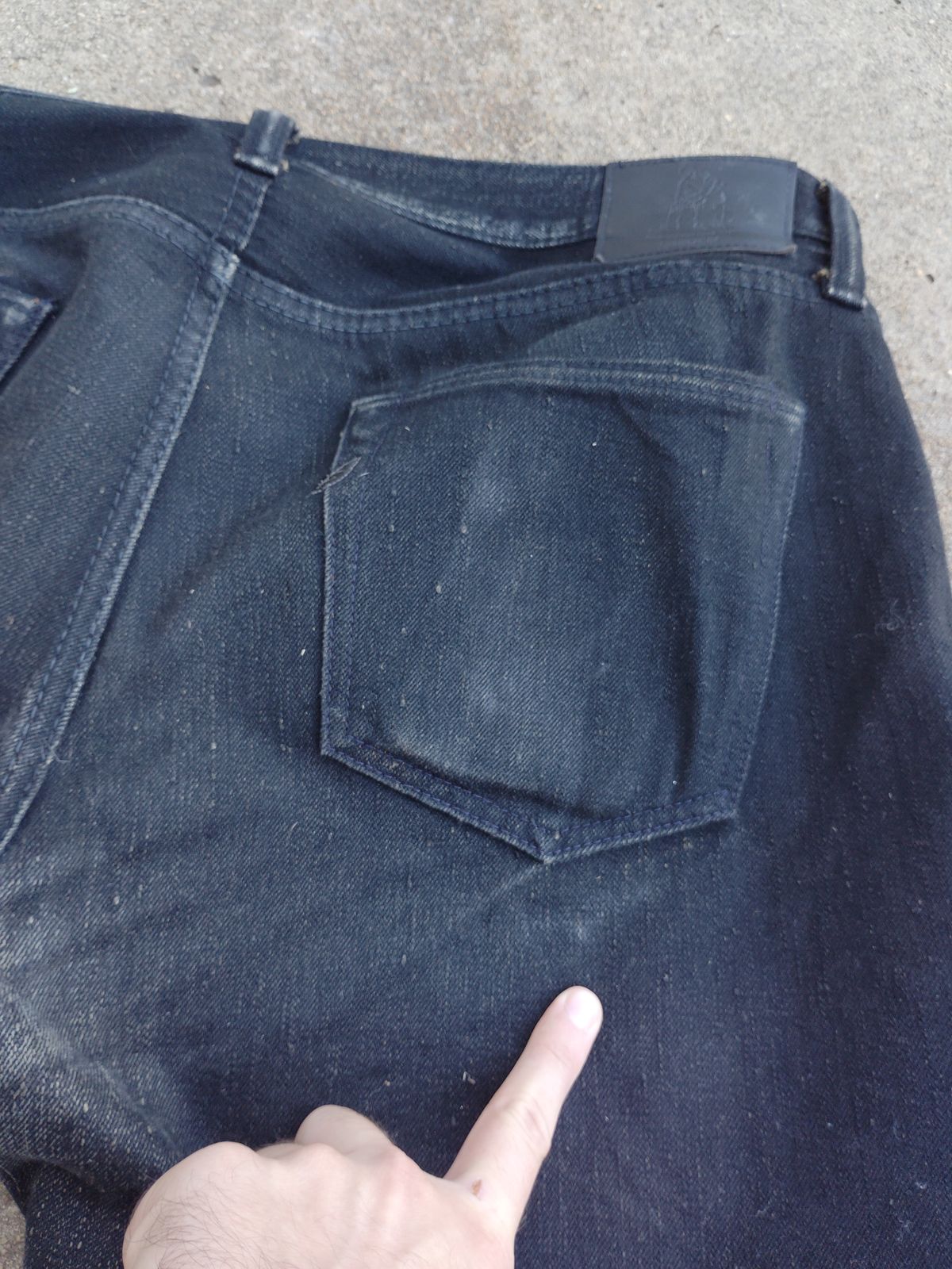 Photo by SwankeLorde on October 6, 2024 of the Pure Blue Japan TCD-003-BK in 14oz. Slub Teacore Denim - Double Black X Brown Core.