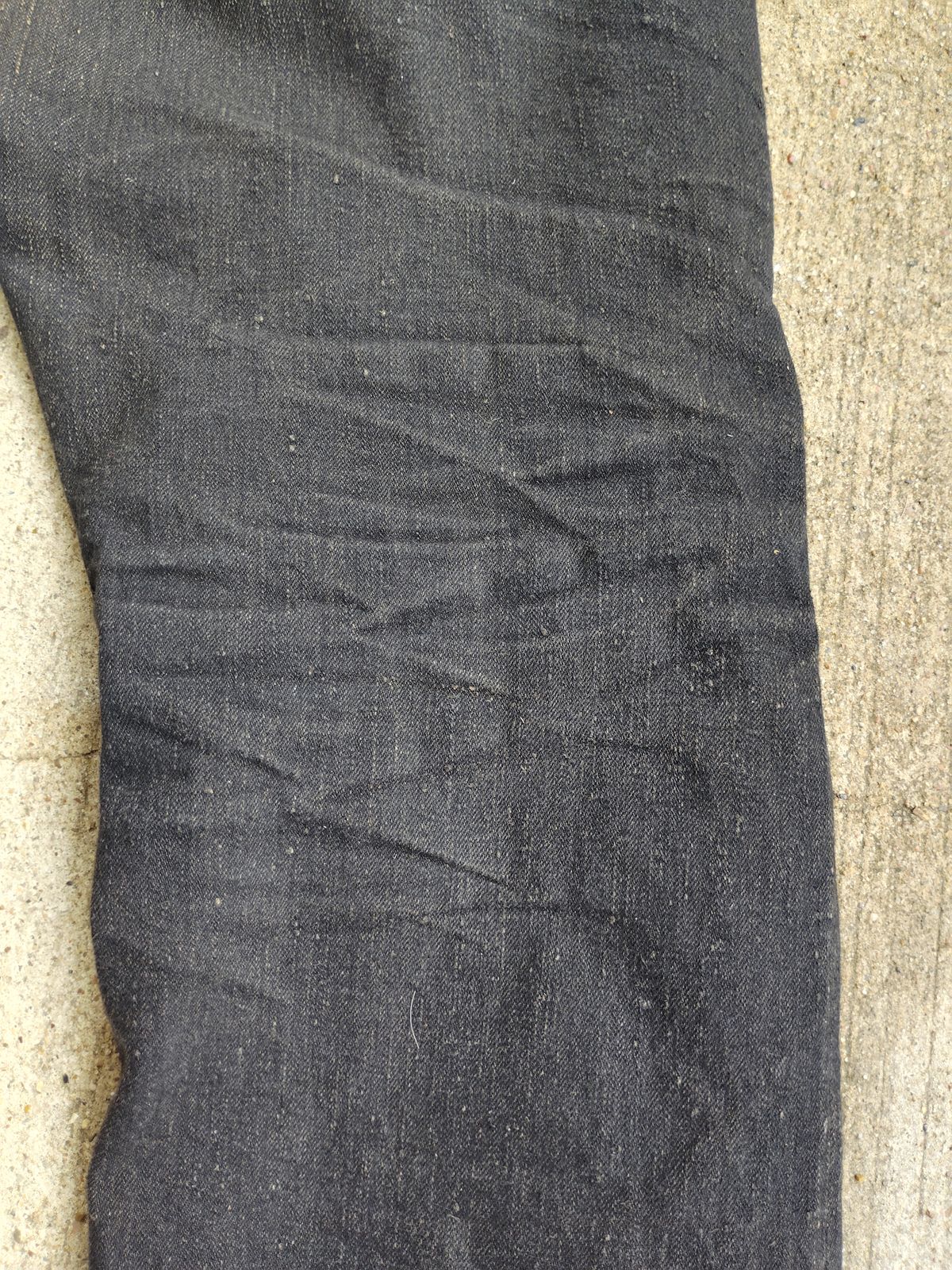 Photo by SwankeLorde on January 27, 2025 of the Pure Blue Japan TCD-003-BK in 14oz. Slub Teacore Denim - Double Black X Brown Core.