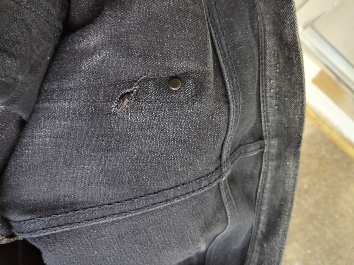 Photo by SwankeLorde on January 27, 2025 of the Pure Blue Japan TCD-003-BK in 14oz. Slub Teacore Denim - Double Black X Brown Core.