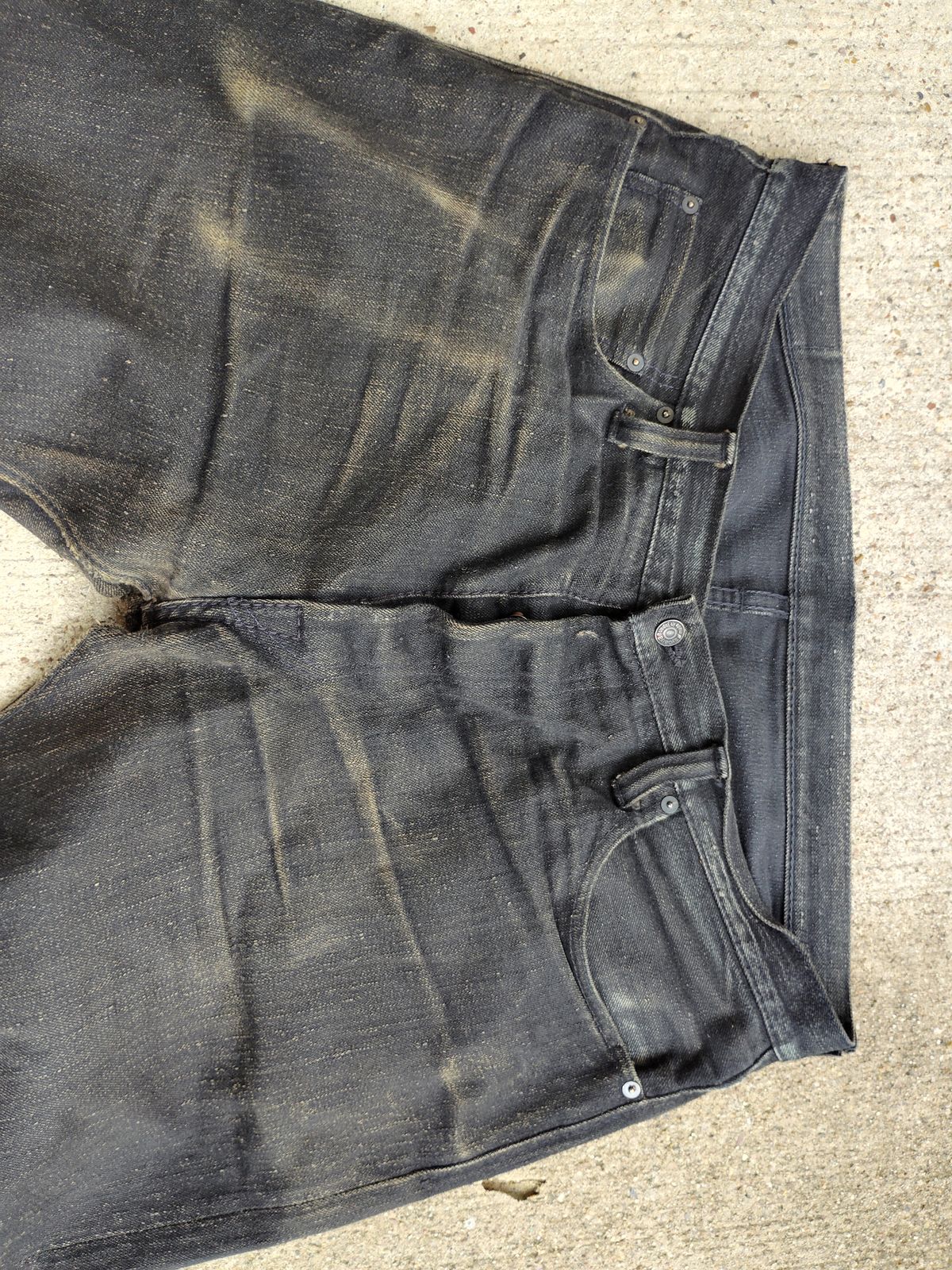 Photo by SwankeLorde on January 27, 2025 of the Pure Blue Japan TCD-003-BK in 14oz. Slub Teacore Denim - Double Black X Brown Core.