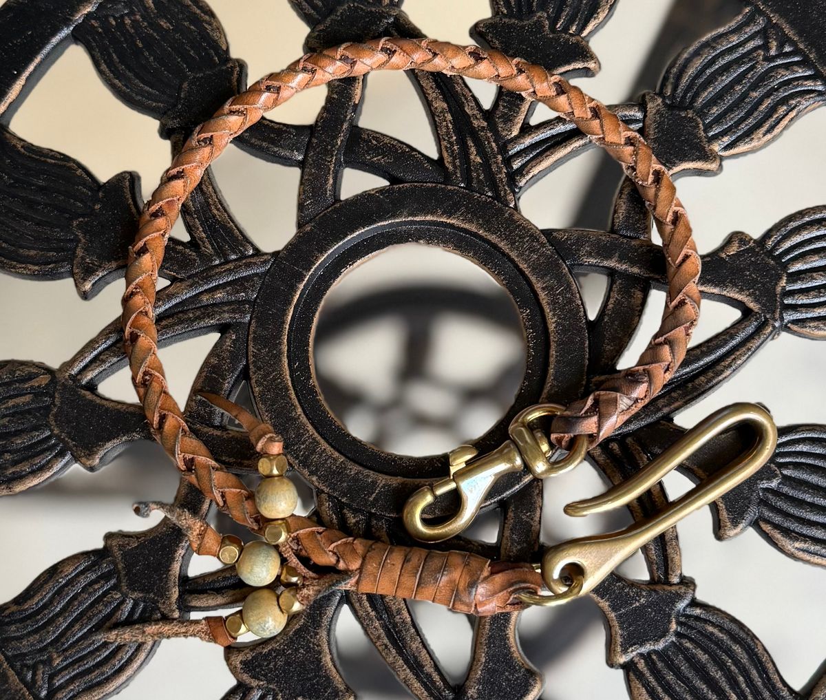 Photo by indi.raw.oninsb on December 1, 2025 of the Cult Classic Leather Veg Tan Wallet Braid in Natural Veg Tan Bridal Leather.