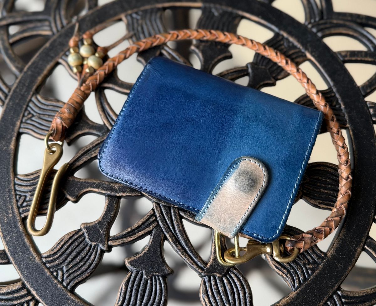 Photo by indi.raw.oninsb on December 1, 2025 of the Cult Classic Leather Veg Tan Wallet Braid in Natural Veg Tan Bridal Leather.