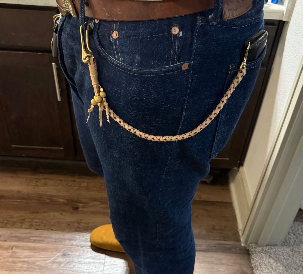 Photo by SwankeLorde on October 1, 2025 of the Cult Classic Leather Veg Tan Wallet Braid in Natural Veg Tan Bridal Leather.