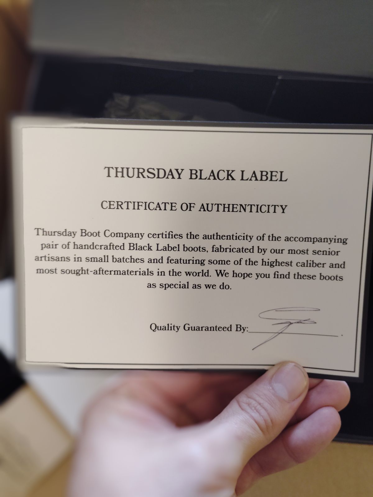 Photo by SwankeLorde on October 14, 2024 of the Thursday Black Label Challenger in Maryam Natural Horsebutt Overdyed Black.
