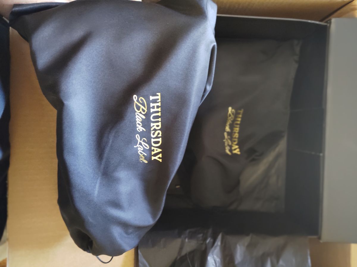 Photo by SwankeLorde on October 14, 2024 of the Thursday Black Label Challenger in Maryam Natural Horsebutt Overdyed Black.