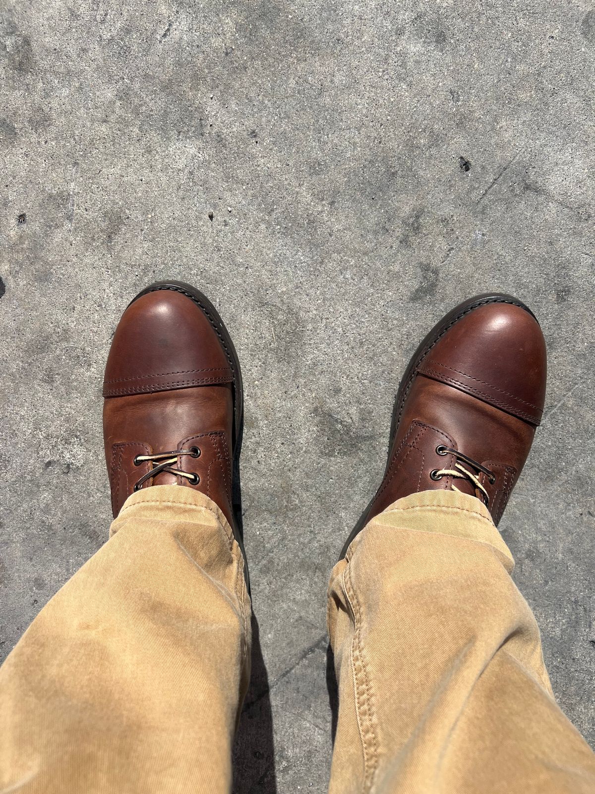Photo by 1stKazoo on April 29, 2026 of the Thursday Heritage Captain in Thursday / Rustic Brown.