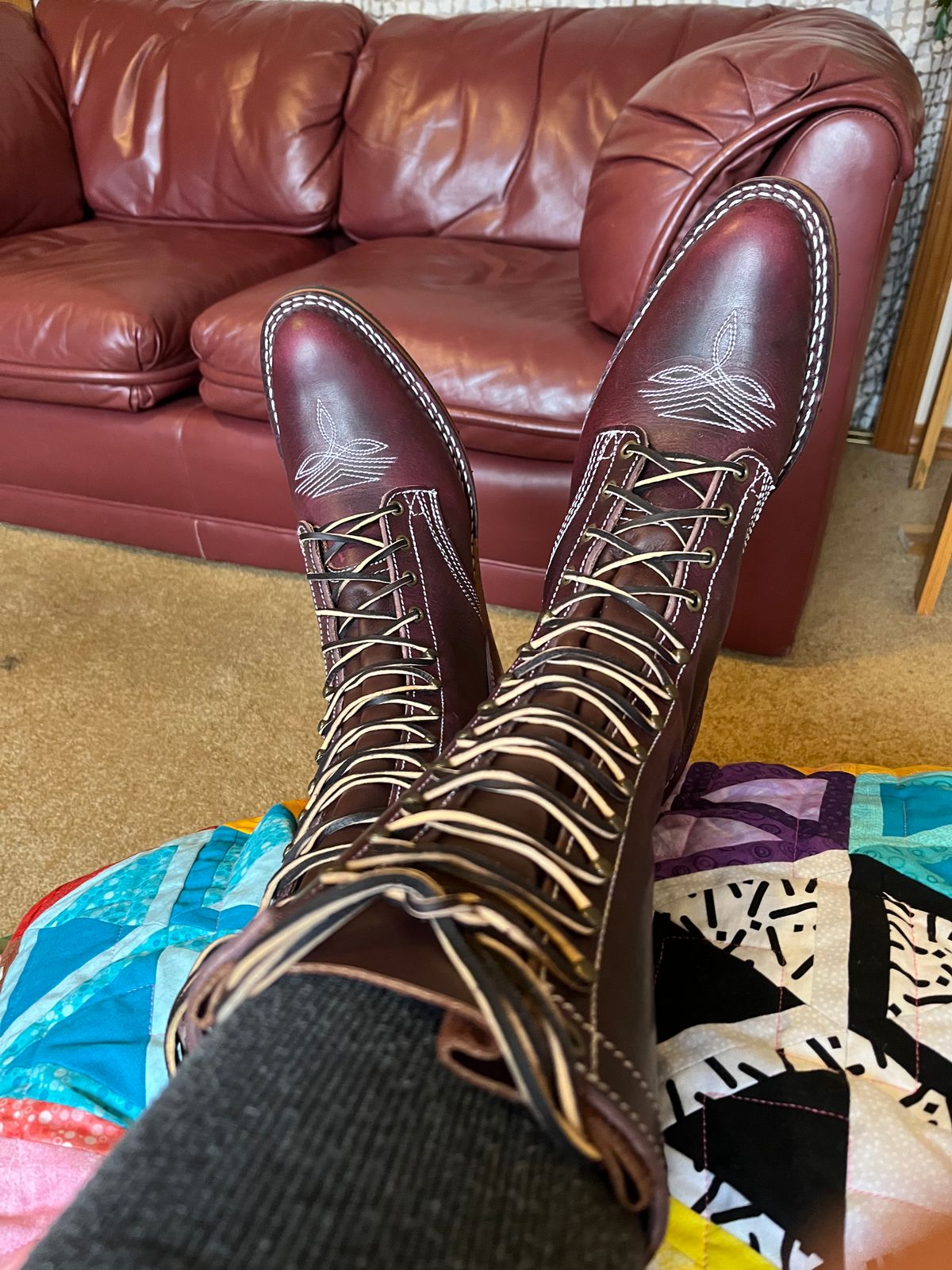 Photo by bobbi1981 on February 4, 2025 of the Nicks Packer in Horween Cypress Color 8.