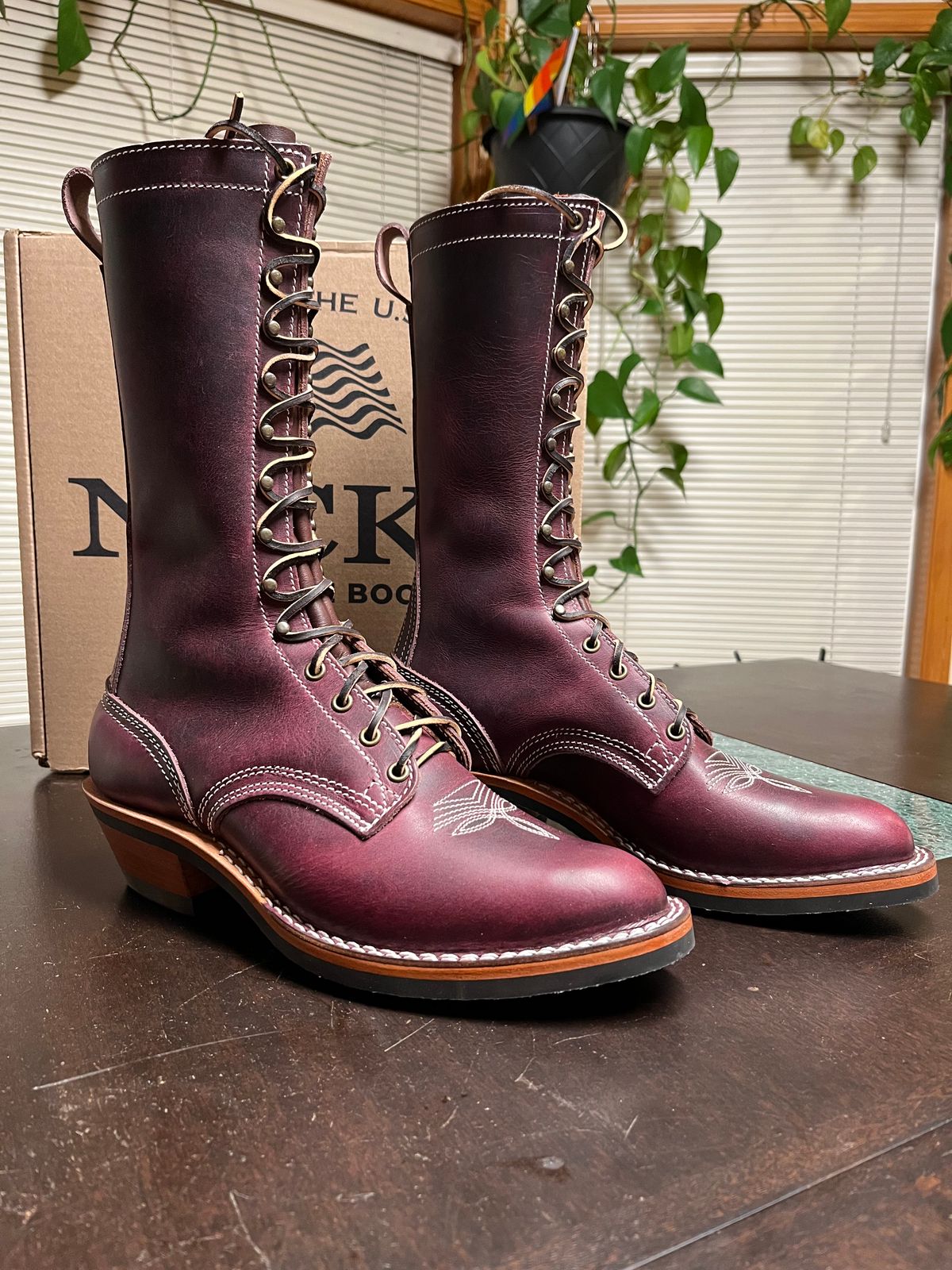 Photo by bobbi1981 on February 4, 2025 of the Nicks Packer in Horween Cypress Color 8.