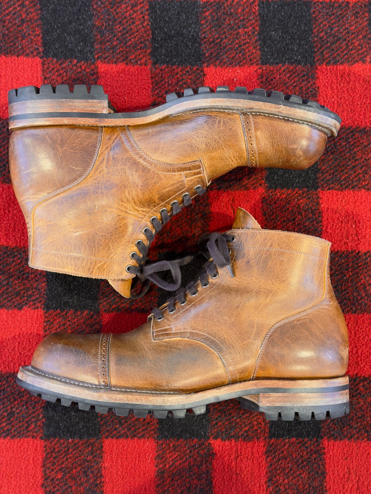 Photo by Aberhood on December 2, 2025 of the Viberg Service Boot BCT in Horween Natural Cypress.