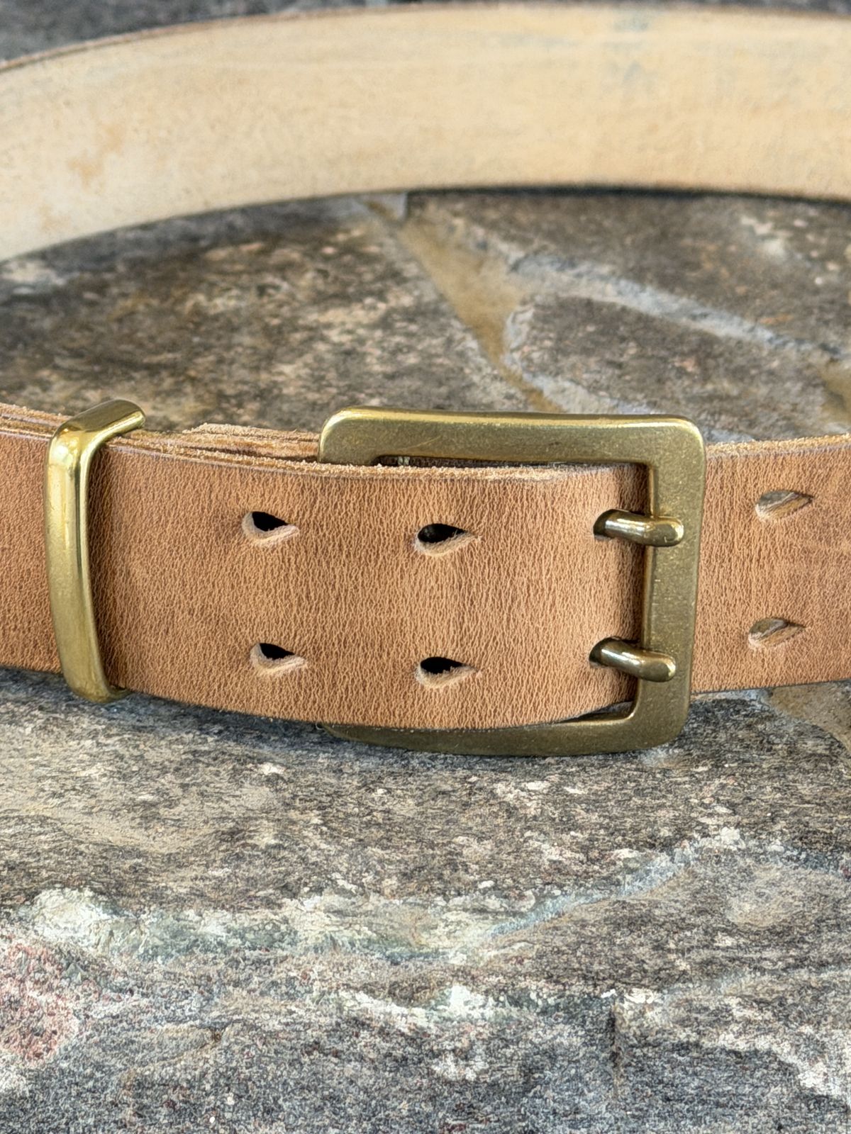 Photo by Aberhood on November 1, 2025 of the Hollows Leather Rail Belt in Dark Sand Cypress.