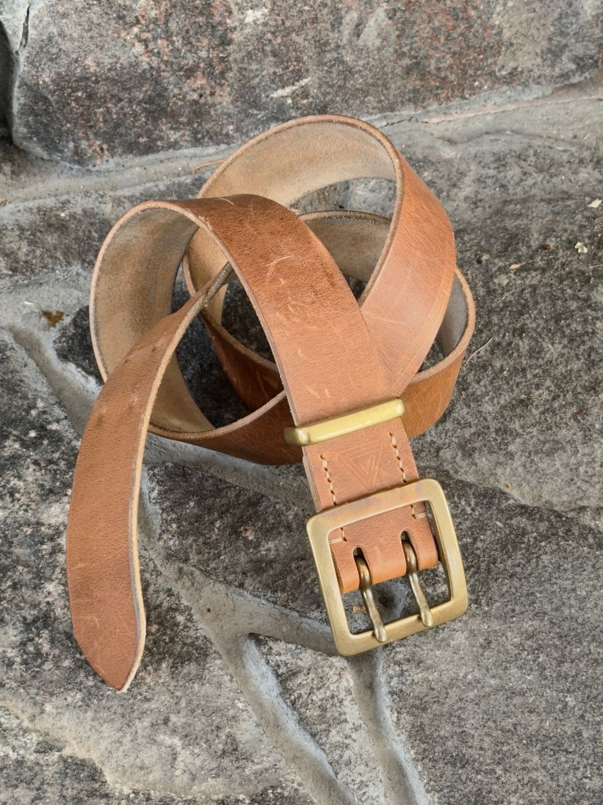 Photo by Aberhood on December 27, 2025 of the Hollows Leather Rail Belt in Dark Sand Cypress.