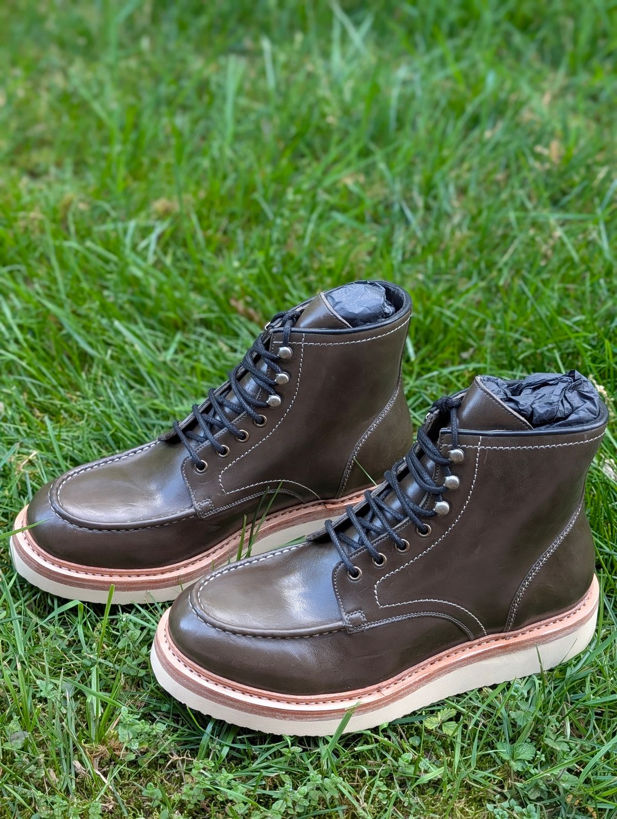 Photo by Ginde0666 on April 16, 2026 of the Blkbrd Shoemaker Dallas Moctoe in Maryam Green Hotserump.