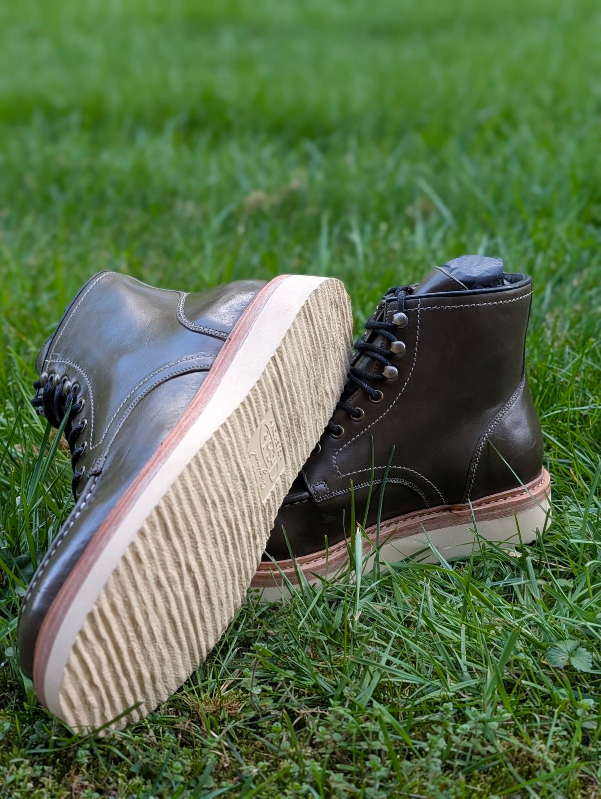 Photo by Ginde0666 on April 16, 2026 of the Blkbrd Shoemaker Dallas Moctoe in Maryam Green Hotserump.