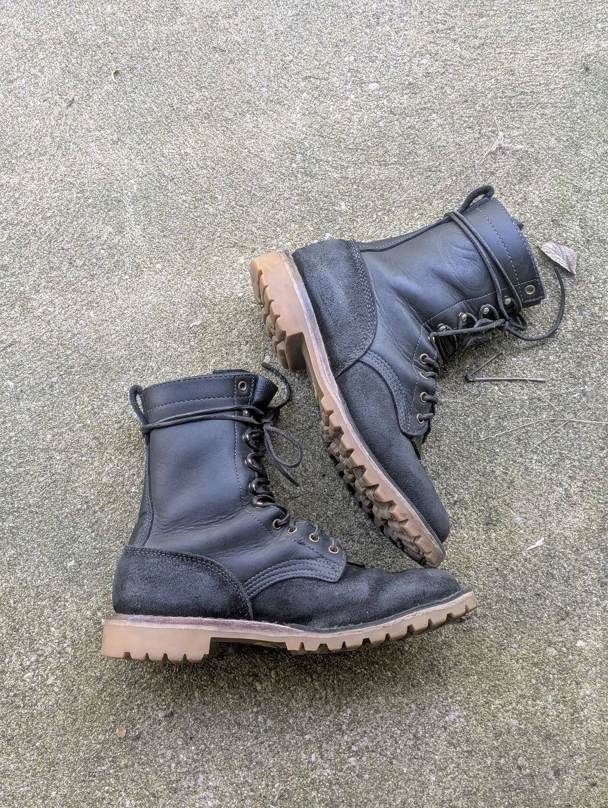 Photo by Ginde0666 on April 23, 2025 of the JK Boots O.T. in Seidel Black Oil Tan & Seidel Black Oil Tan.