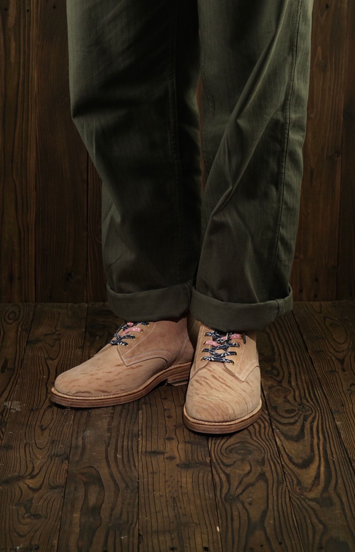 Photo by satriaamp on April 5, 2024 of the Sagara Bootmaker Boondockers in Conceria Cloe Superlux Reverse Horsebutt.