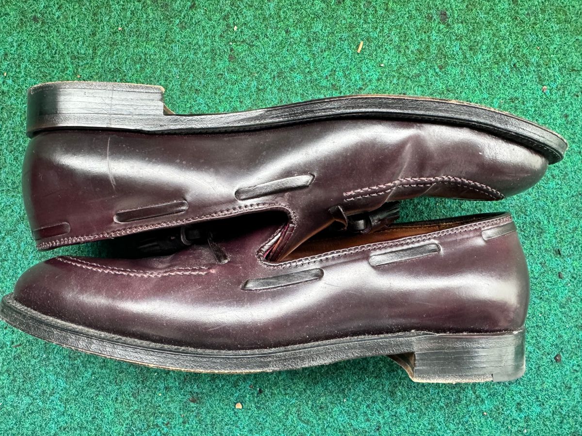 Photo by yankinschweiz on December 3, 2025 of the Alden 563 Tassel Moccasin Loafer in Horween Color 8 Shell Cordovan.