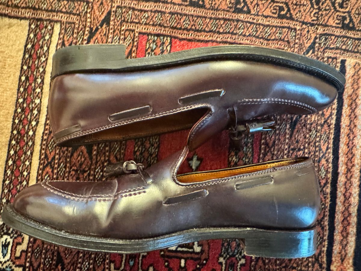 Photo by yankinschweiz on February 4, 2026 of the Alden 563 Tassel Moccasin Loafer in Horween Color 8 Shell Cordovan.