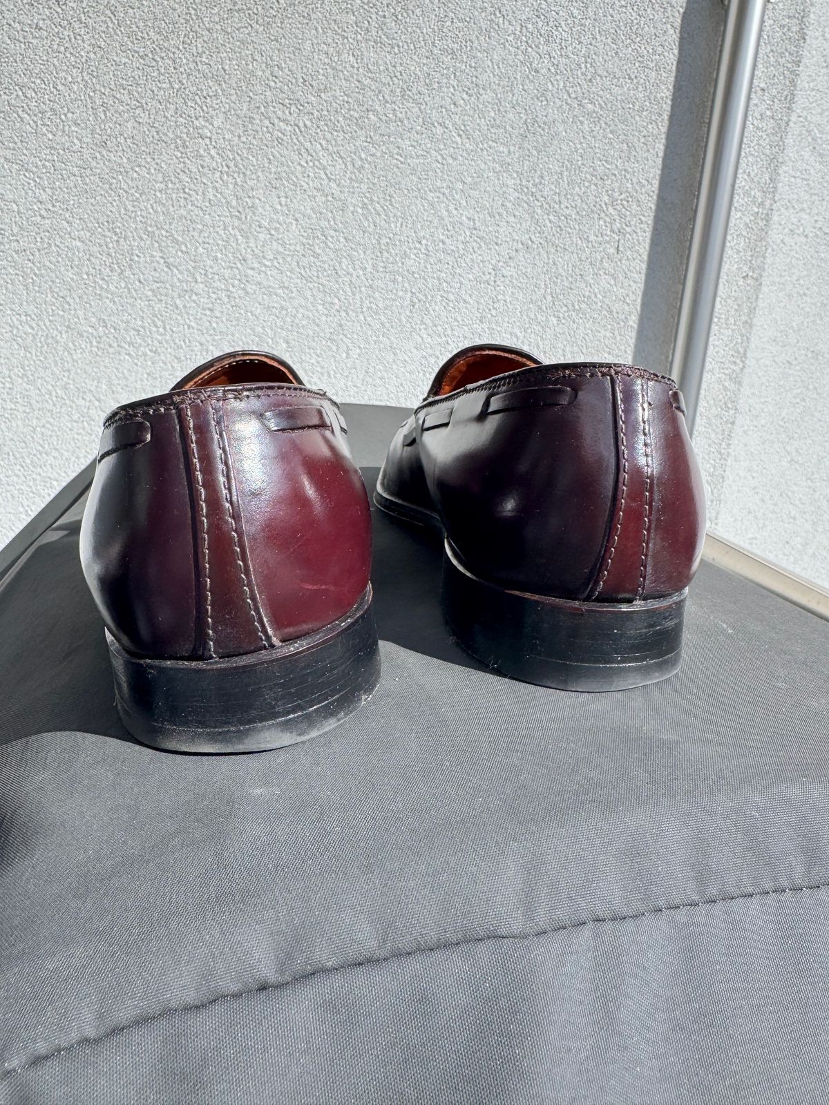 Photo by yankinschweiz on April 1, 2026 of the Alden 563 Tassel Moccasin Loafer in Horween Color 8 Shell Cordovan.