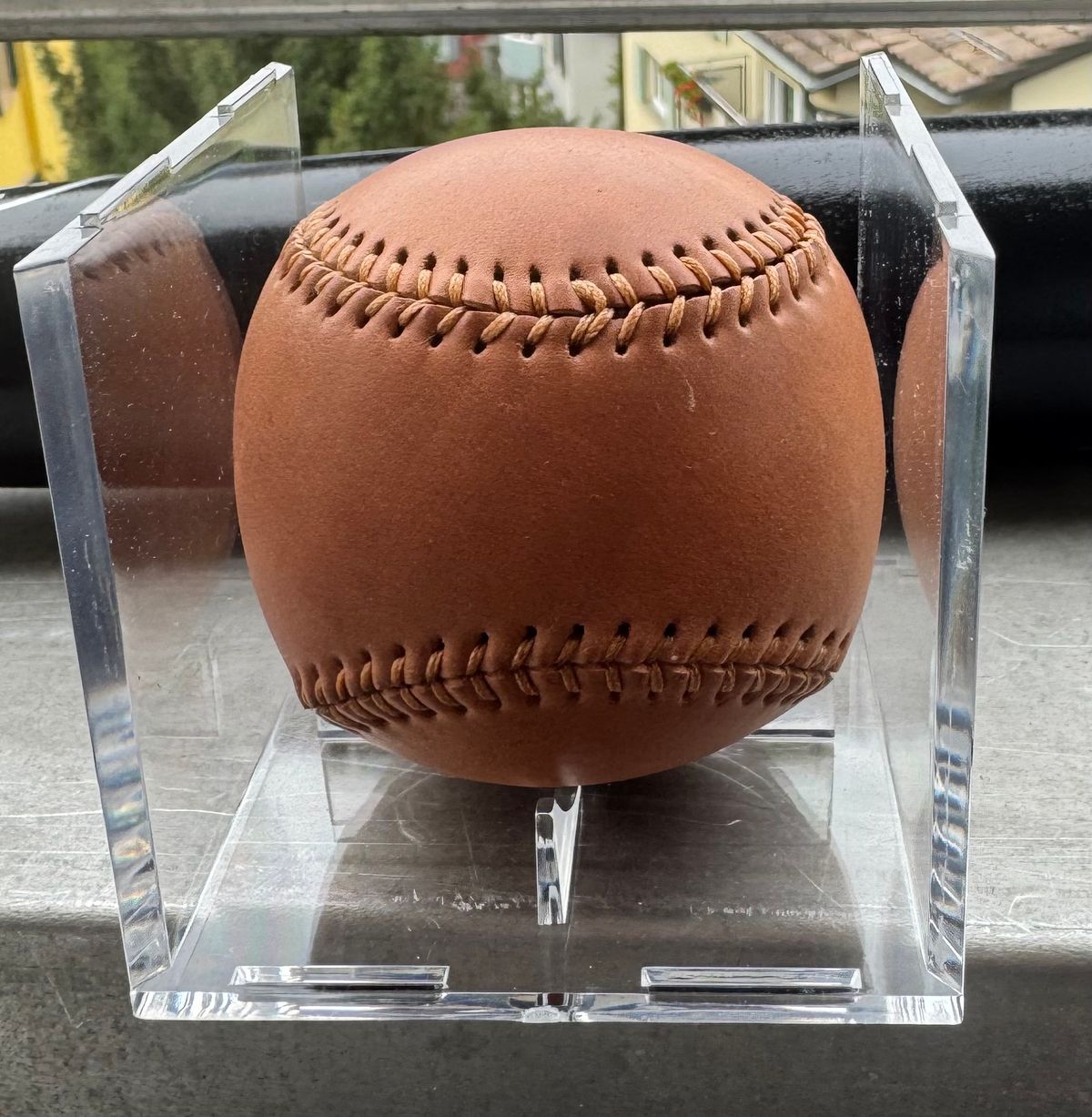 Photo by yankinschweiz on October 3, 2025 of the Ashland Leather Baseball in Horween Raw Natural Shell Cordova.