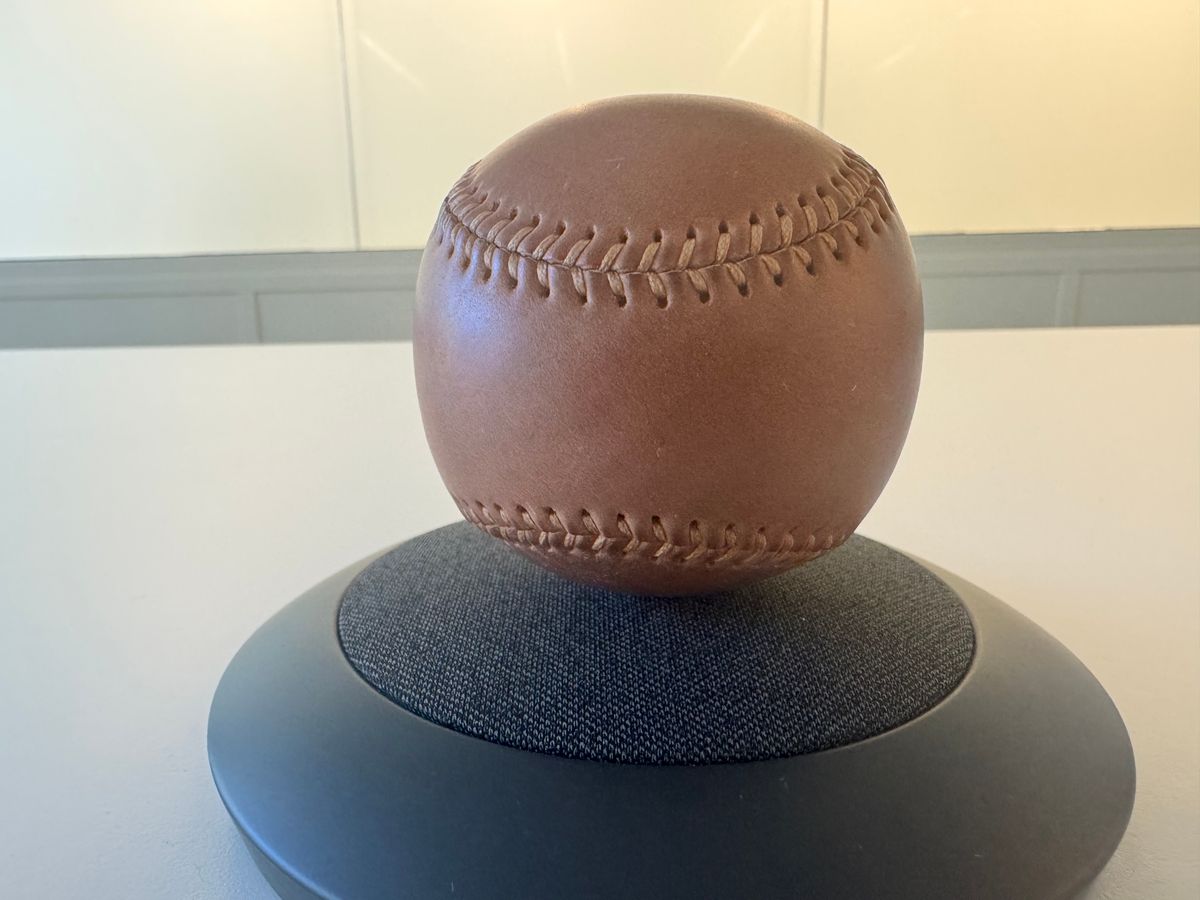 Photo by yankinschweiz on December 5, 2025 of the Ashland Leather Baseball in Horween Raw Natural Shell Cordova.