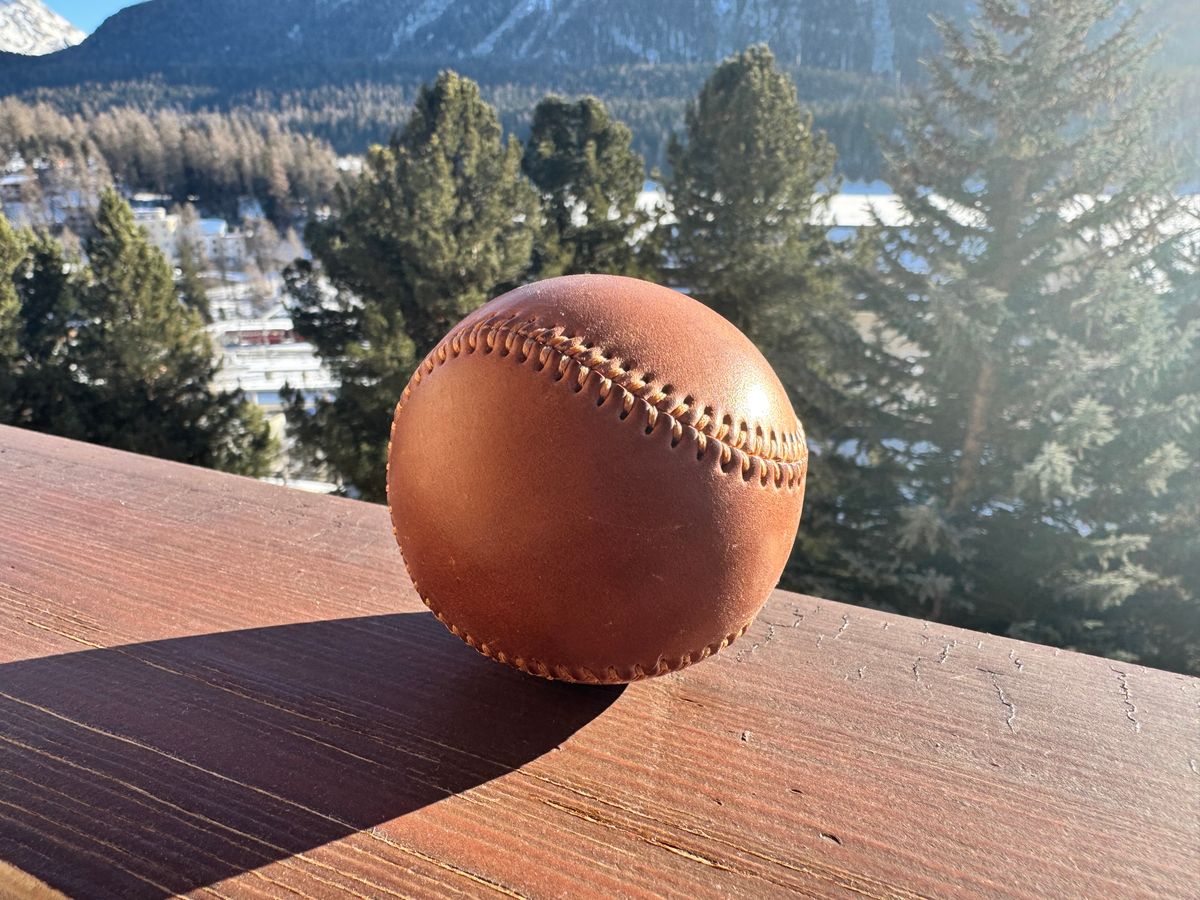 Photo by yankinschweiz on January 2, 2026 of the Ashland Leather Baseball in Horween Raw Natural Shell Cordova.