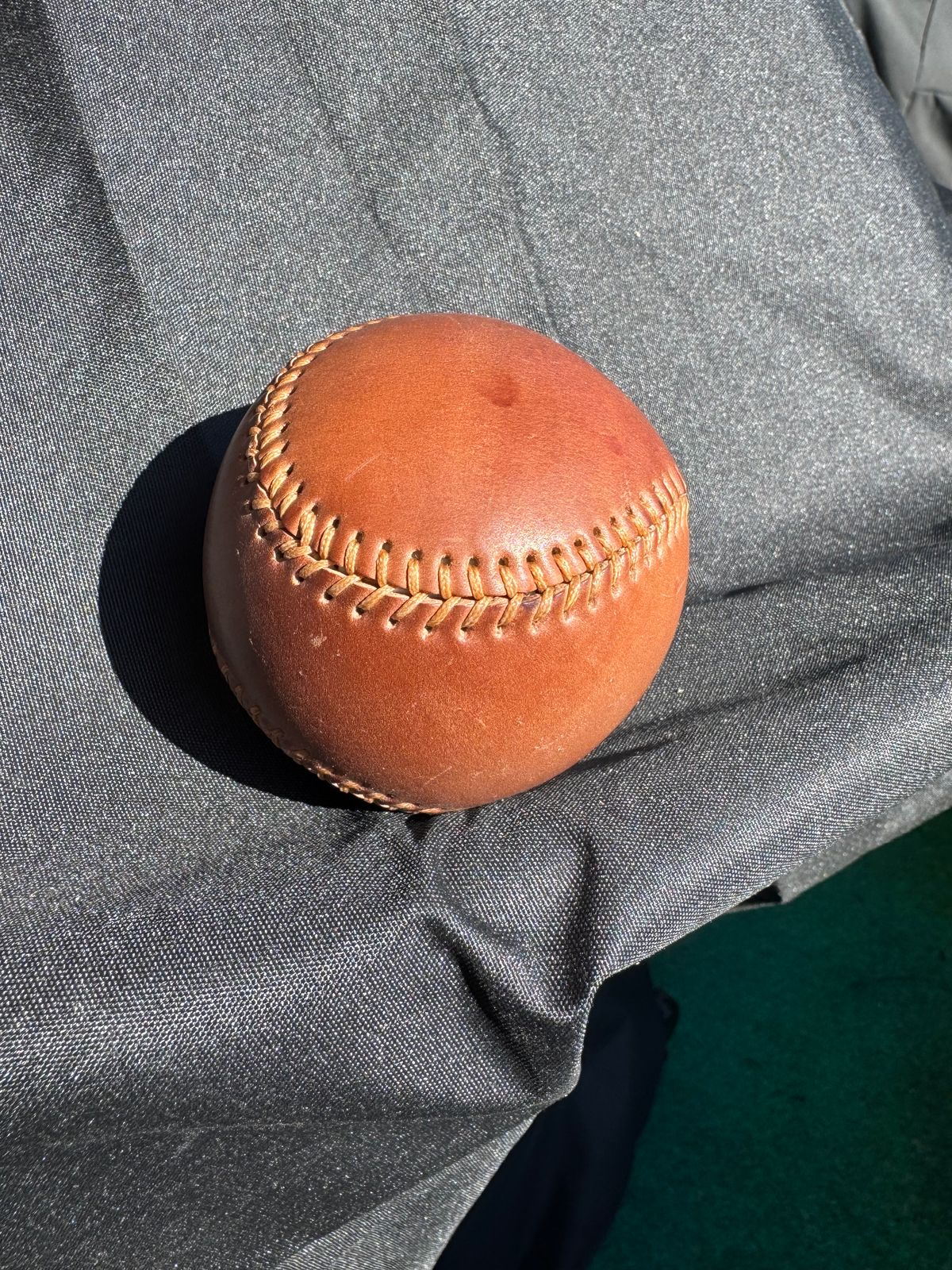 Photo by yankinschweiz on March 3, 2026 of the Ashland Leather Baseball in Horween Raw Natural Shell Cordova.