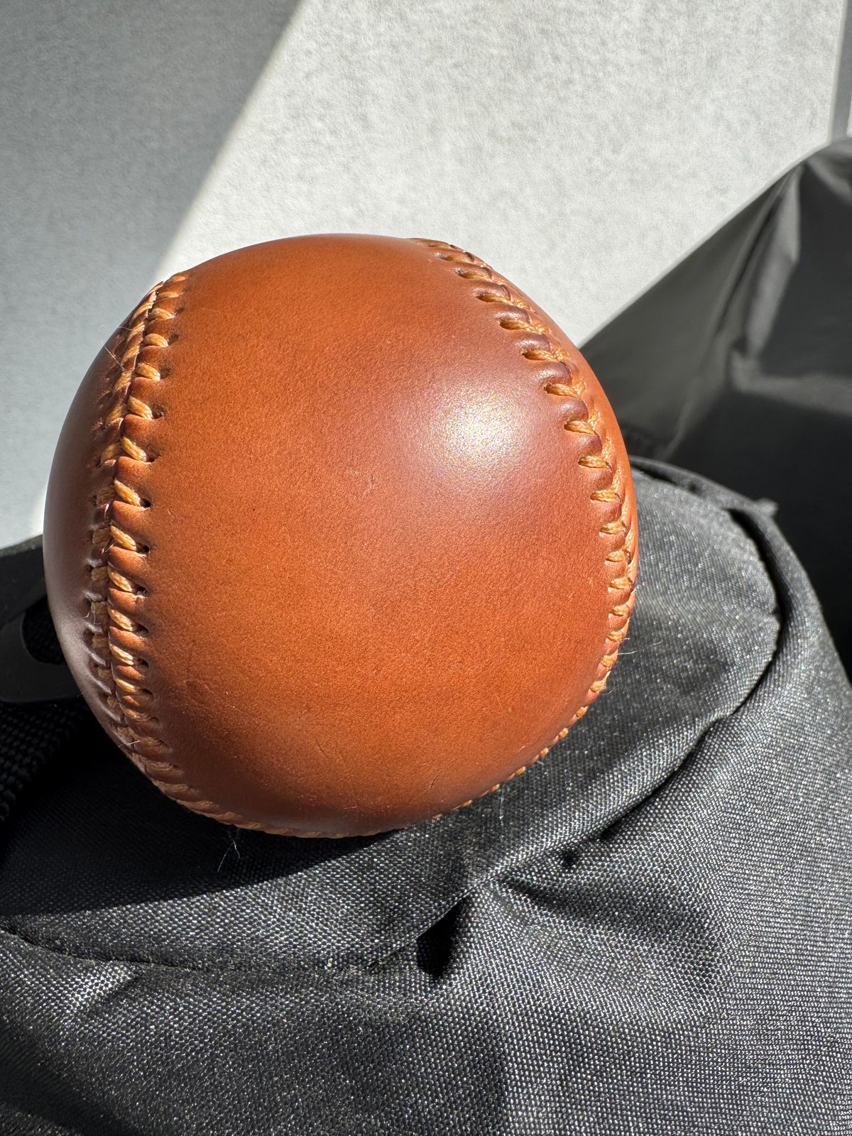 Photo by yankinschweiz on April 1, 2026 of the Ashland Leather Baseball in Horween Raw Natural Shell Cordova.