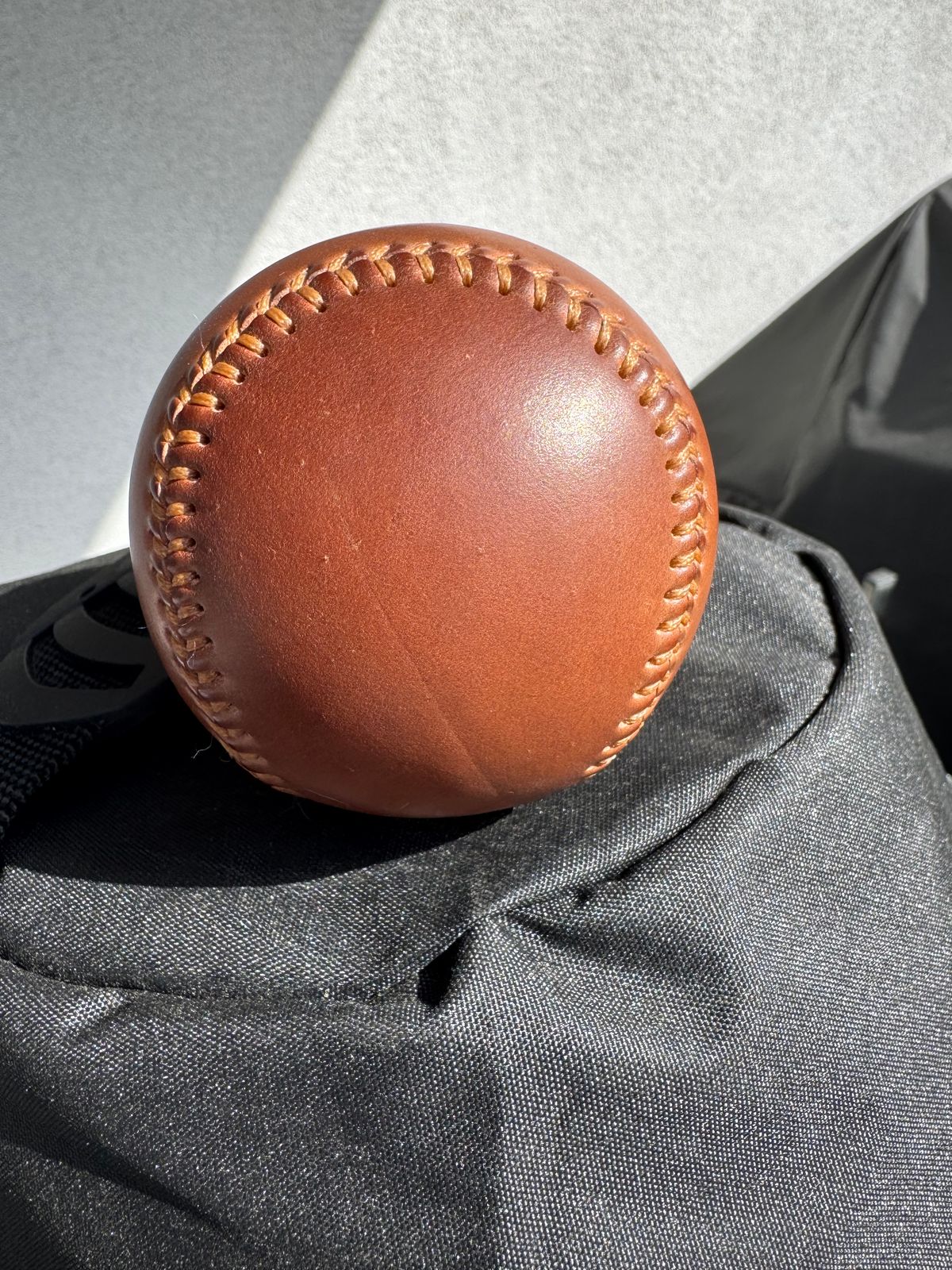 Photo by yankinschweiz on April 1, 2026 of the Ashland Leather Baseball in Horween Raw Natural Shell Cordova.