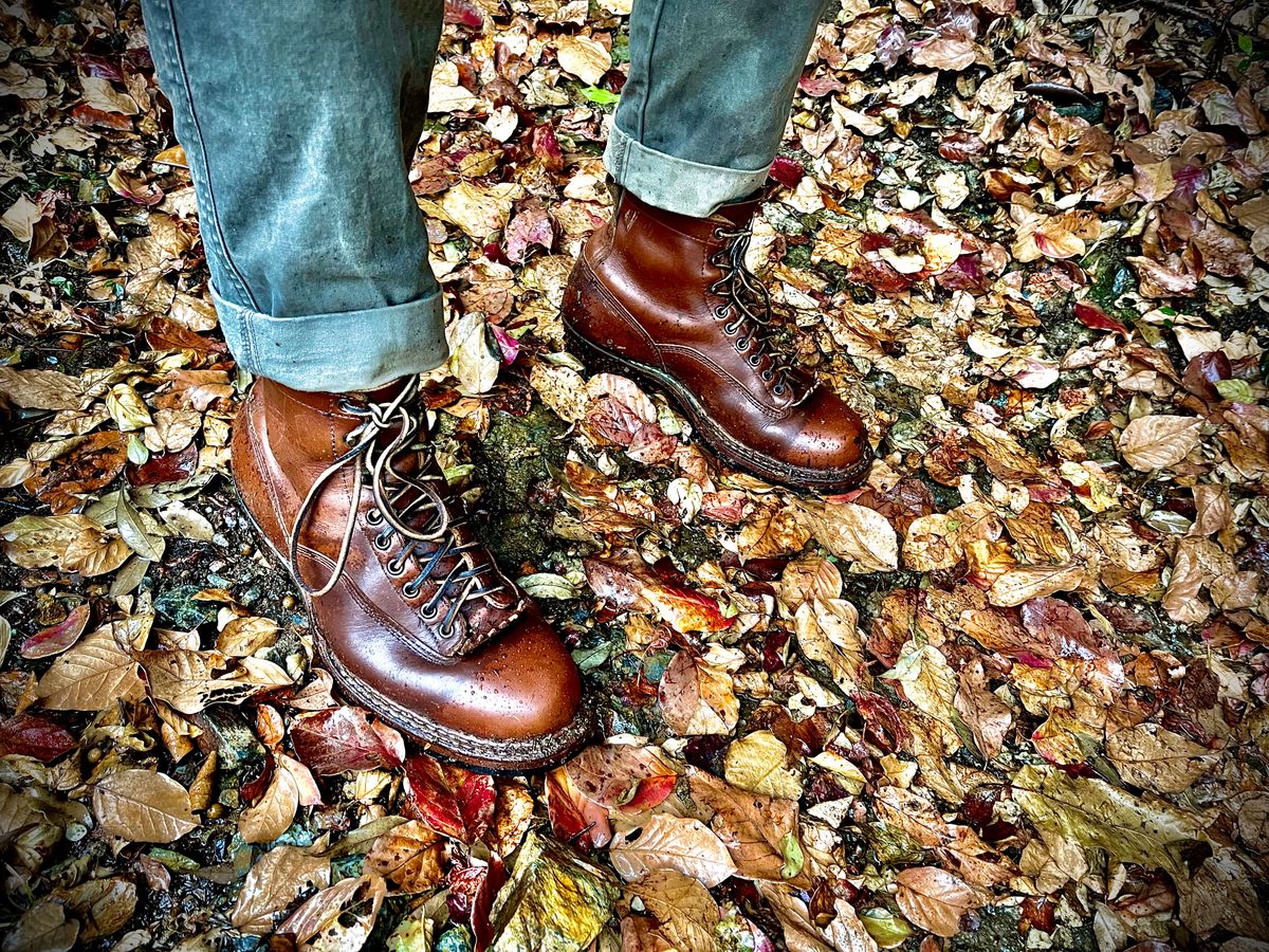 Photo by hansven on December 21, 2022 of the White's 350 Cutter in Horween British Tan Chromexcel.