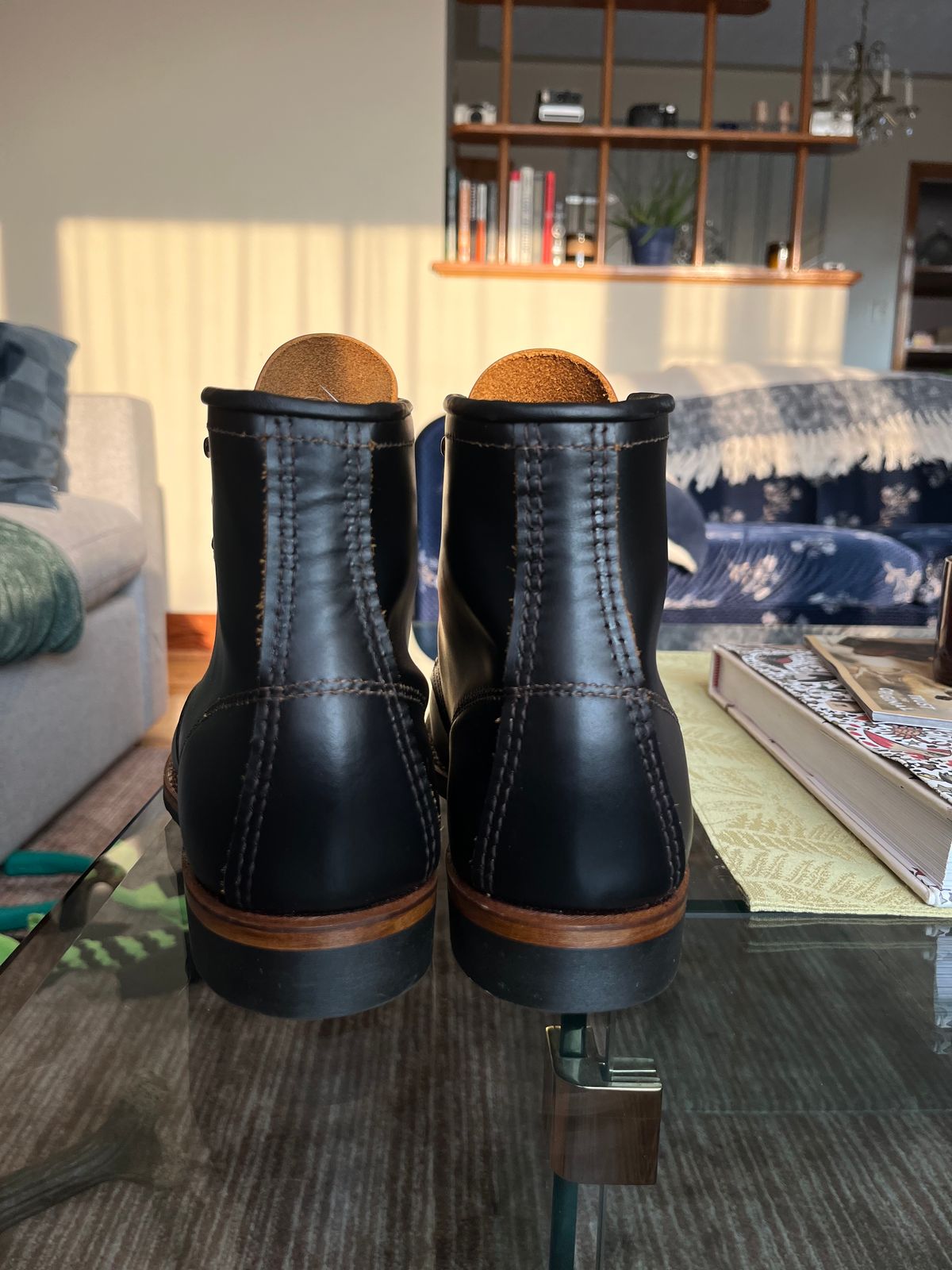 Photo by jamiejulia on November 1, 2024 of the Red Wing Beckman Flatbox in S.B. Foot Black Klondike.