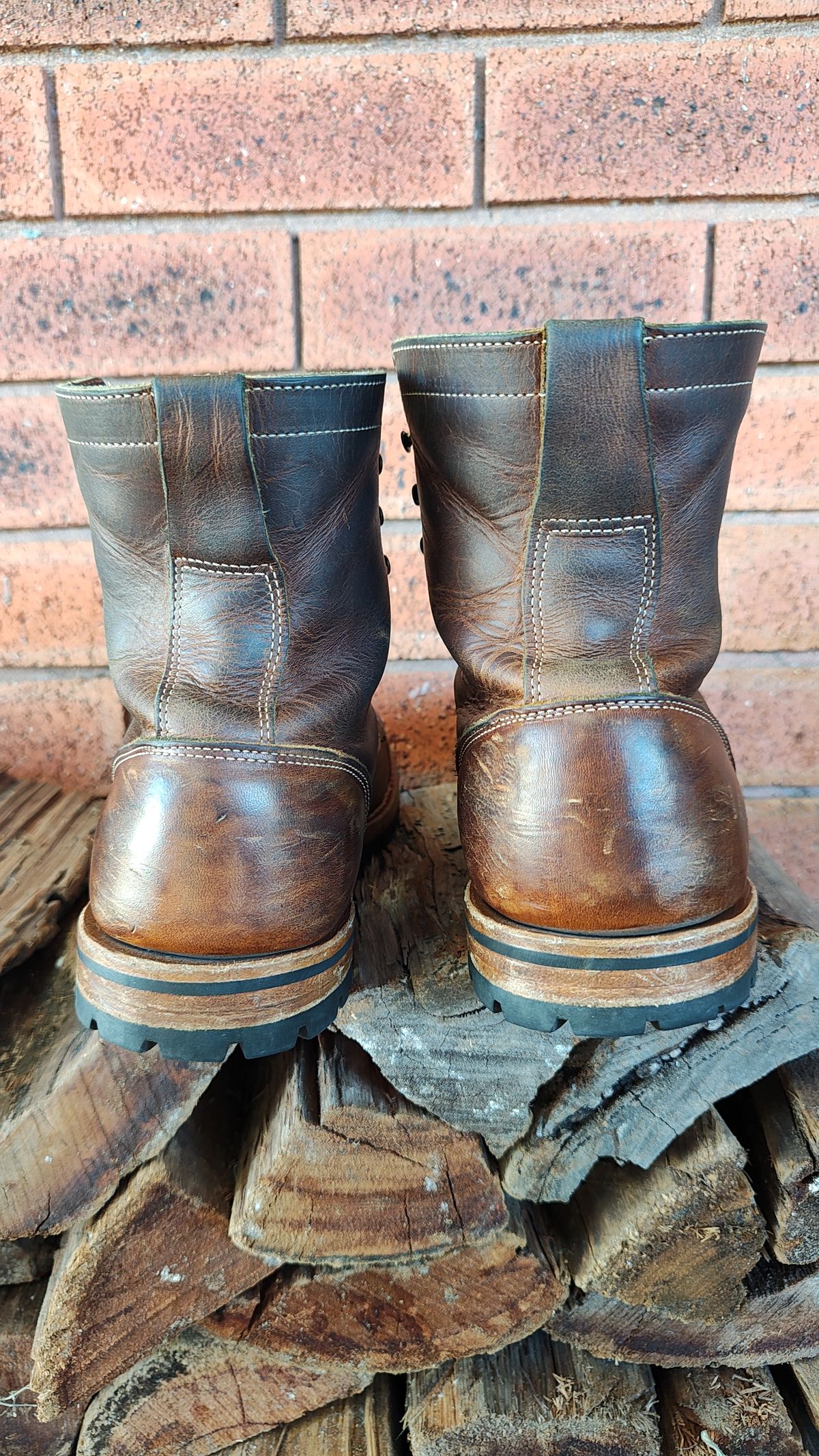 Photo by Malikian23 on December 1, 2025 of the Truman Upland Boot in Seidel Tobacco Snakebite.