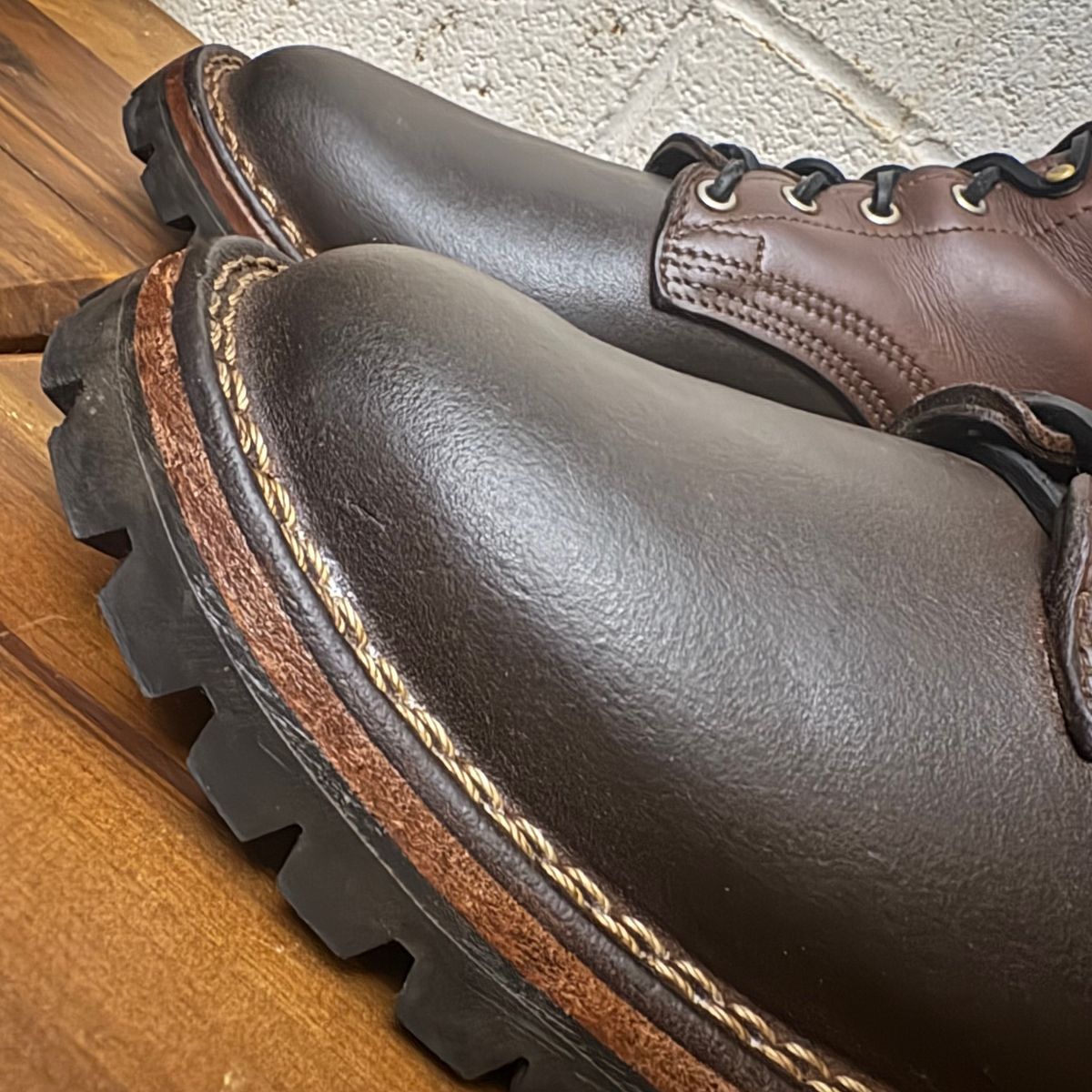 Photo by Apprehensivebootbuyer on January 15, 2026 of the Nicks BuilderPro in Seidel 1964 Brown Roughout & Seidel 1964 Brown.