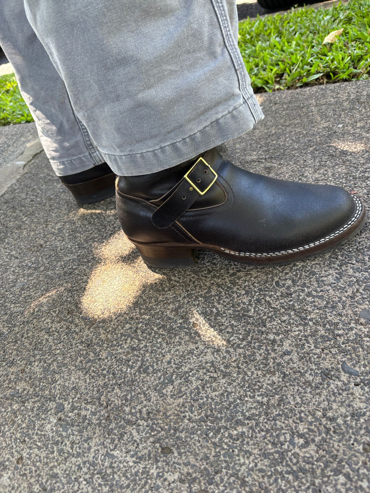Photo by Apprehensivebootbuyer on August 5, 2025 of the Nicks Brakeman in Horween Black Waxed Flesh.