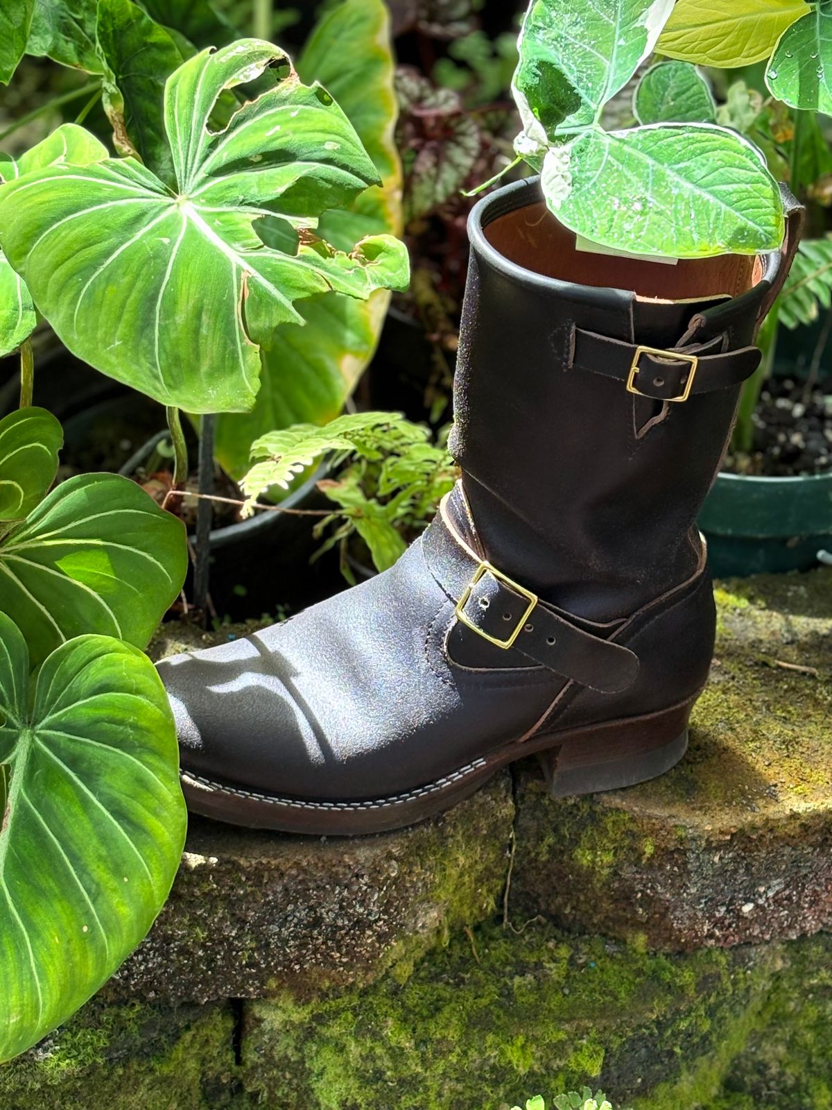 Photo by Apprehensivebootbuyer on August 6, 2025 of the Nicks Brakeman in Horween Black Waxed Flesh.