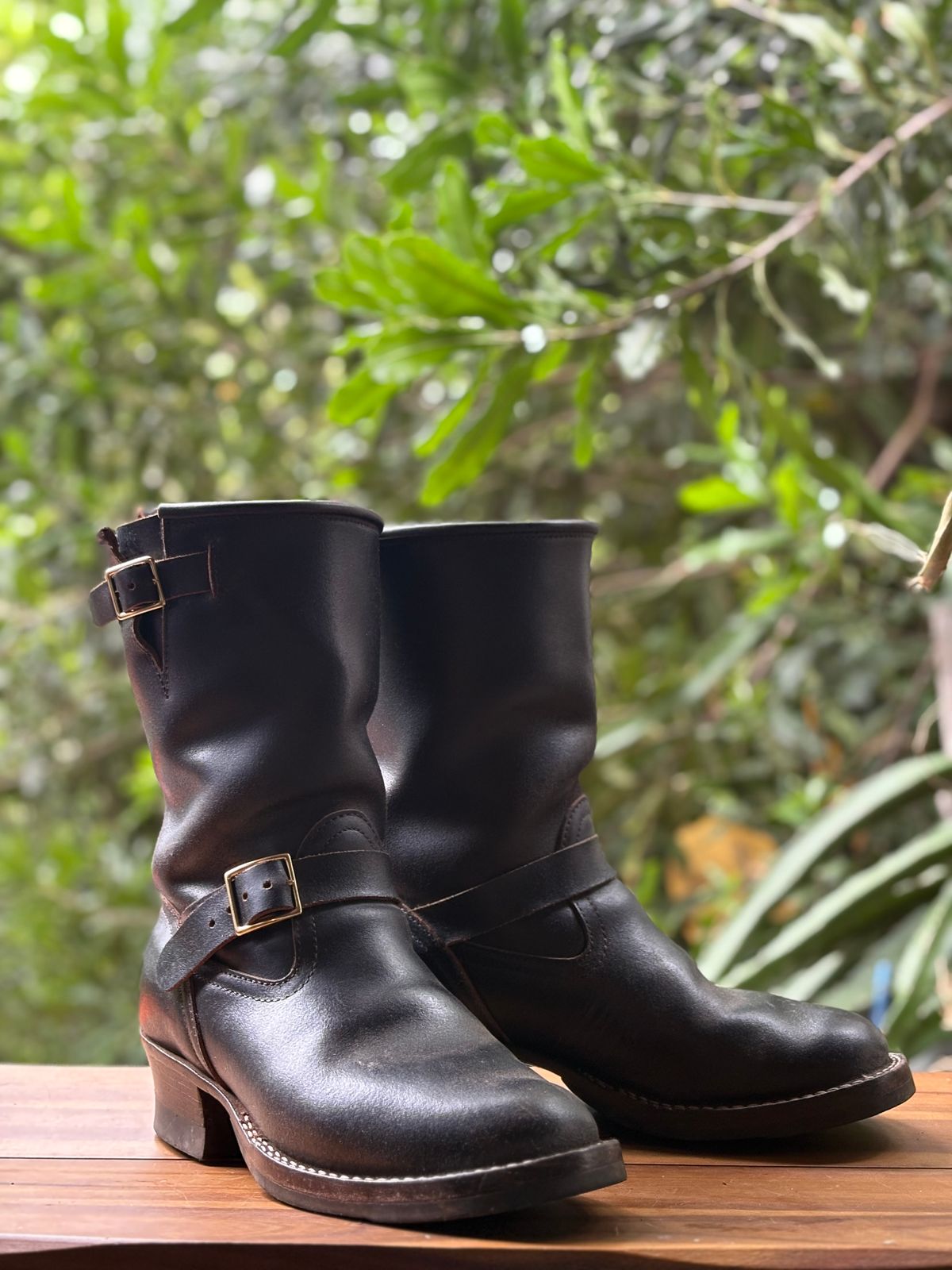 Photo by Apprehensivebootbuyer on January 23, 2026 of the Nicks Brakeman in Horween Black Waxed Flesh.