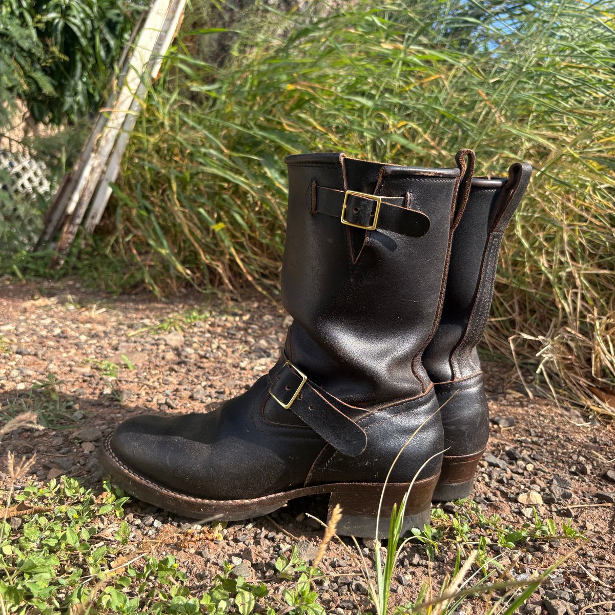 Photo by Apprehensivebootbuyer on April 27, 2026 of the Nicks Brakeman in Horween Black Waxed Flesh.