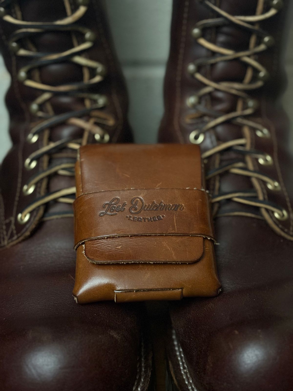 Photo by Apprehensivebootbuyer on February 18, 2026 of the Lost Dutchman The "NO-STITCH" Big Finn in Wickett & Craig Buck Brown Traditional Harness.