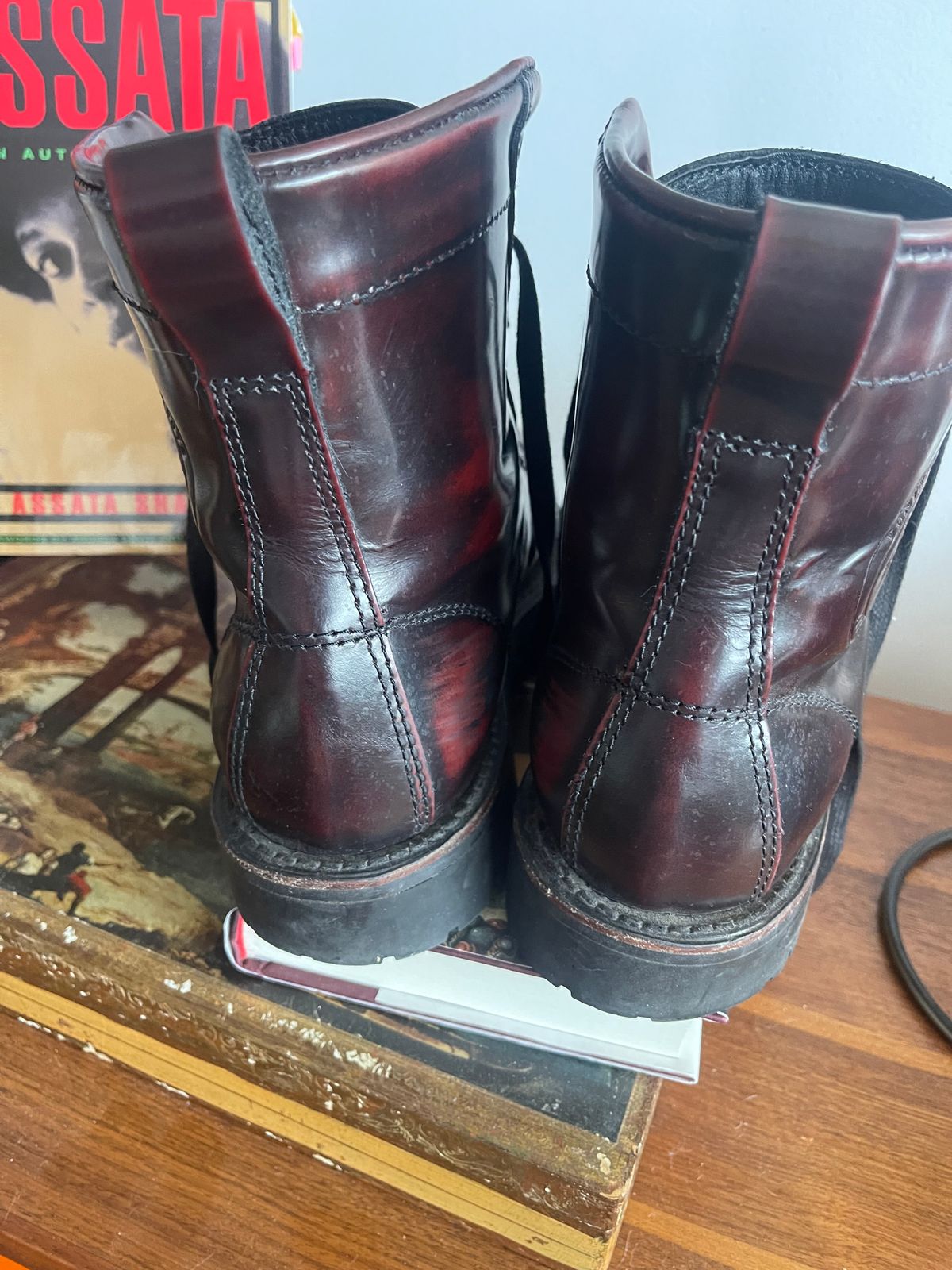 Photo by Tina_Sparkle on November 5, 2024 of the Panther Power Boots Malcolm X Brochole Wine in Cherry Black Chameleon Mexican Tannage.