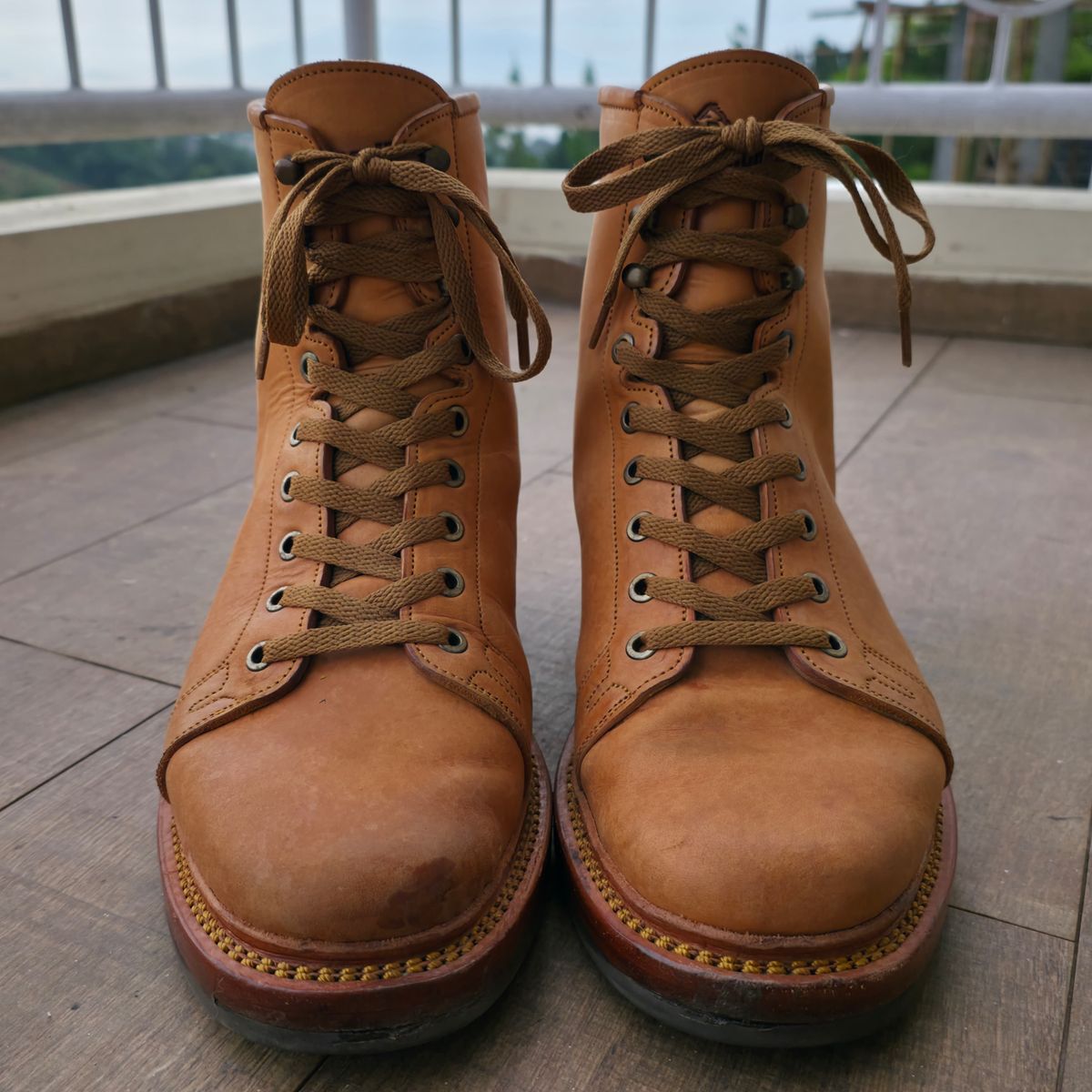 Photo by dhio on November 3, 2025 of the Mora Son Shoes Gelada in Maryam Natural Horsebutt.