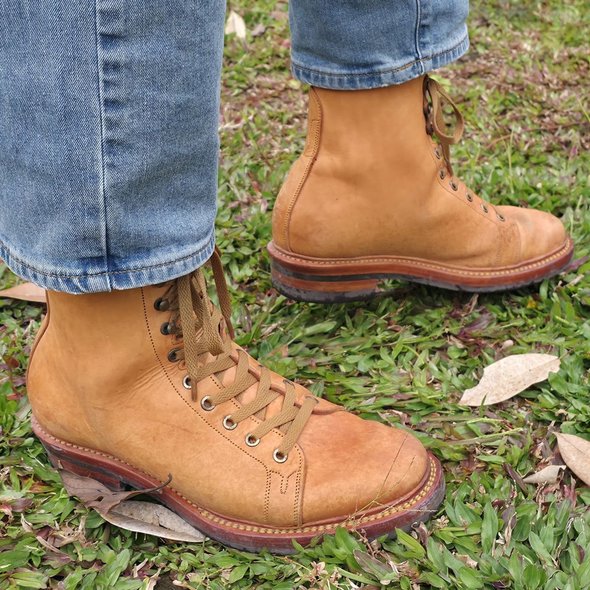 Photo by dhio on January 11, 2026 of the Mora Son Shoes Gelada in Maryam Natural Horsebutt.