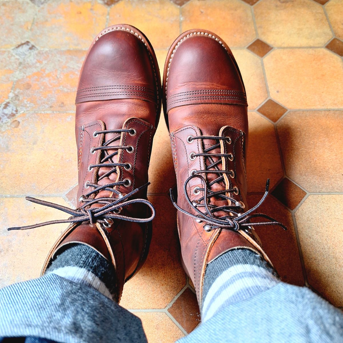 Photo by OnuthTHURURSTROMTAL on April 21, 2024 of the Red Wing Iron Ranger in S.B. Foot Copper Rough and Tough.