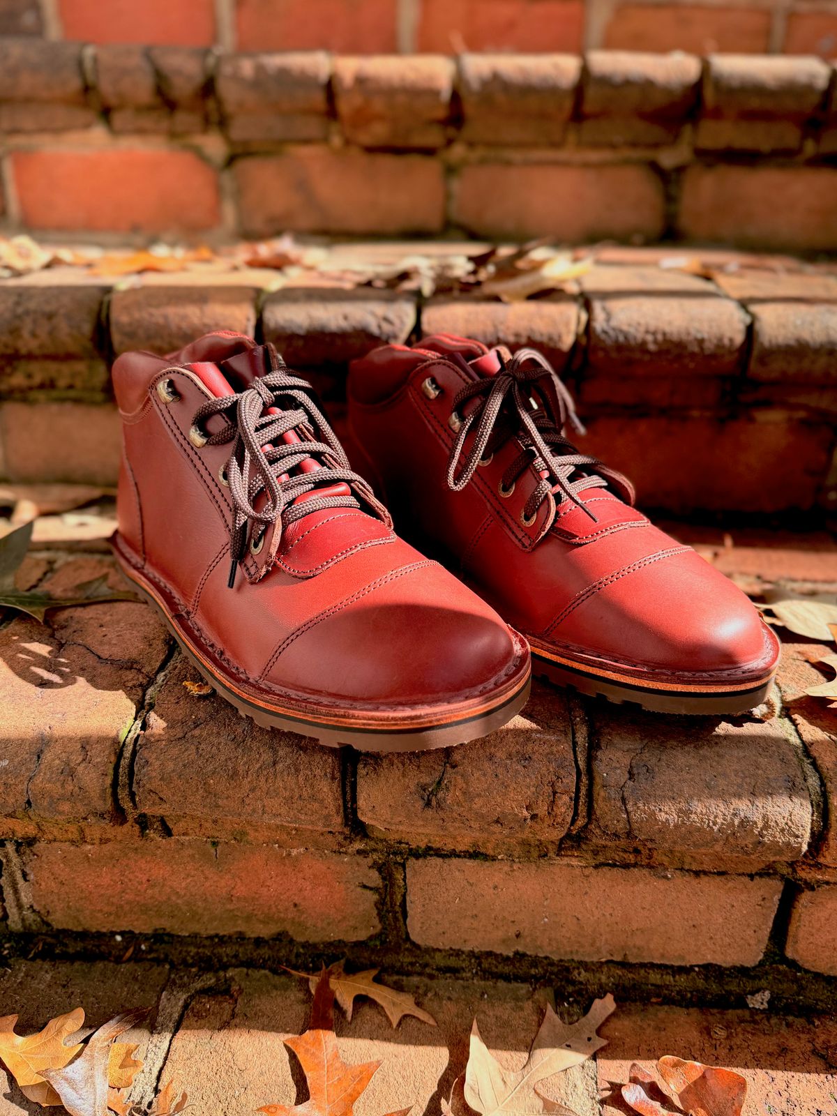 Photo by zcurtis90 on October 1, 2025 of the Jim Green African Ranger Barefoot Boot in Jim Green / Walnut Veg Retan.